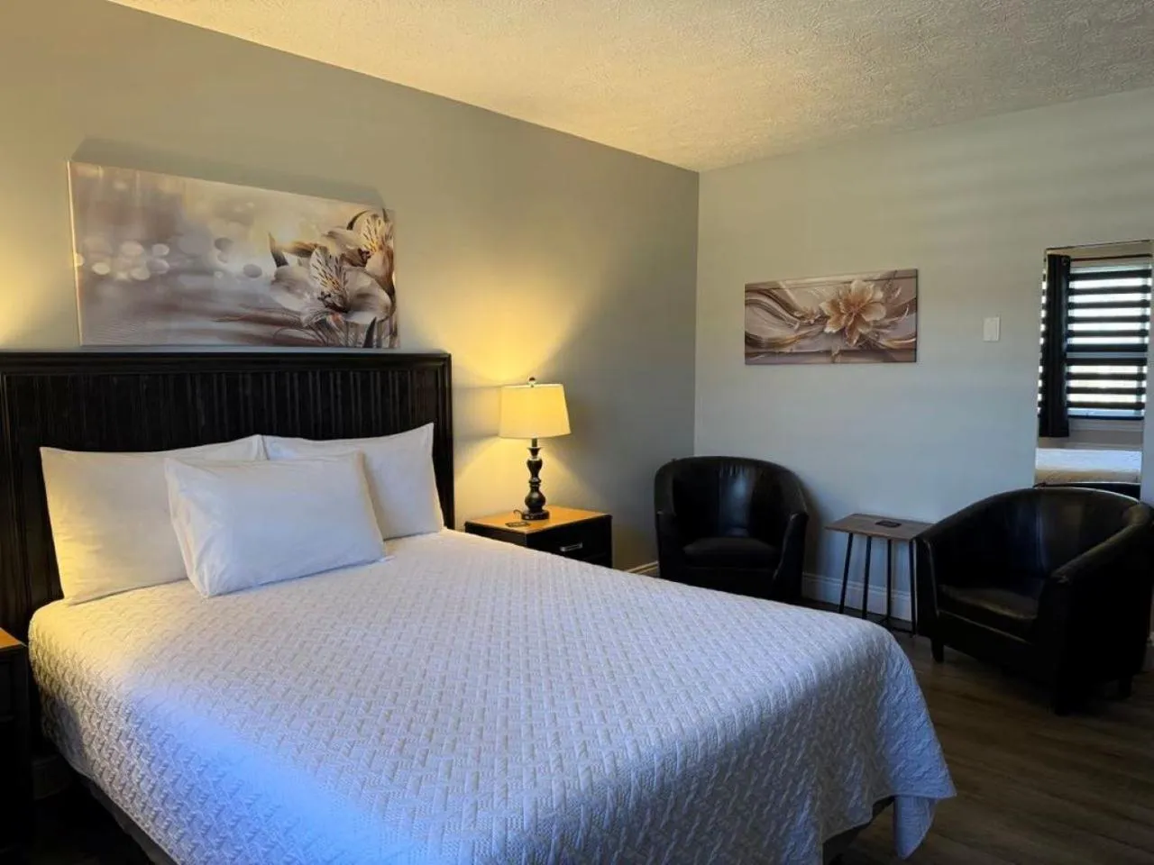 Bed in Auberge MicKy Inc