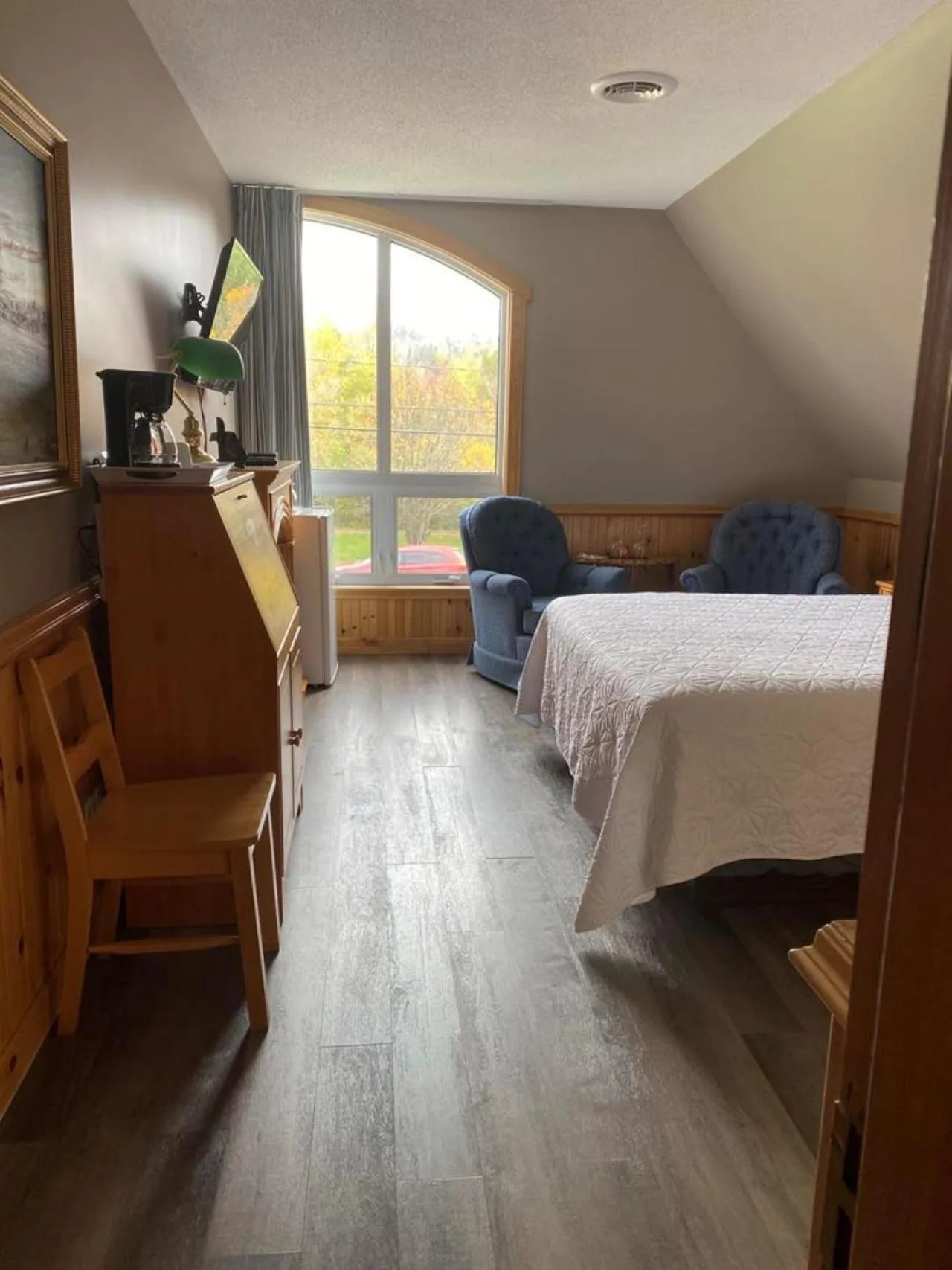 Bed in Auberge MicKy Inc