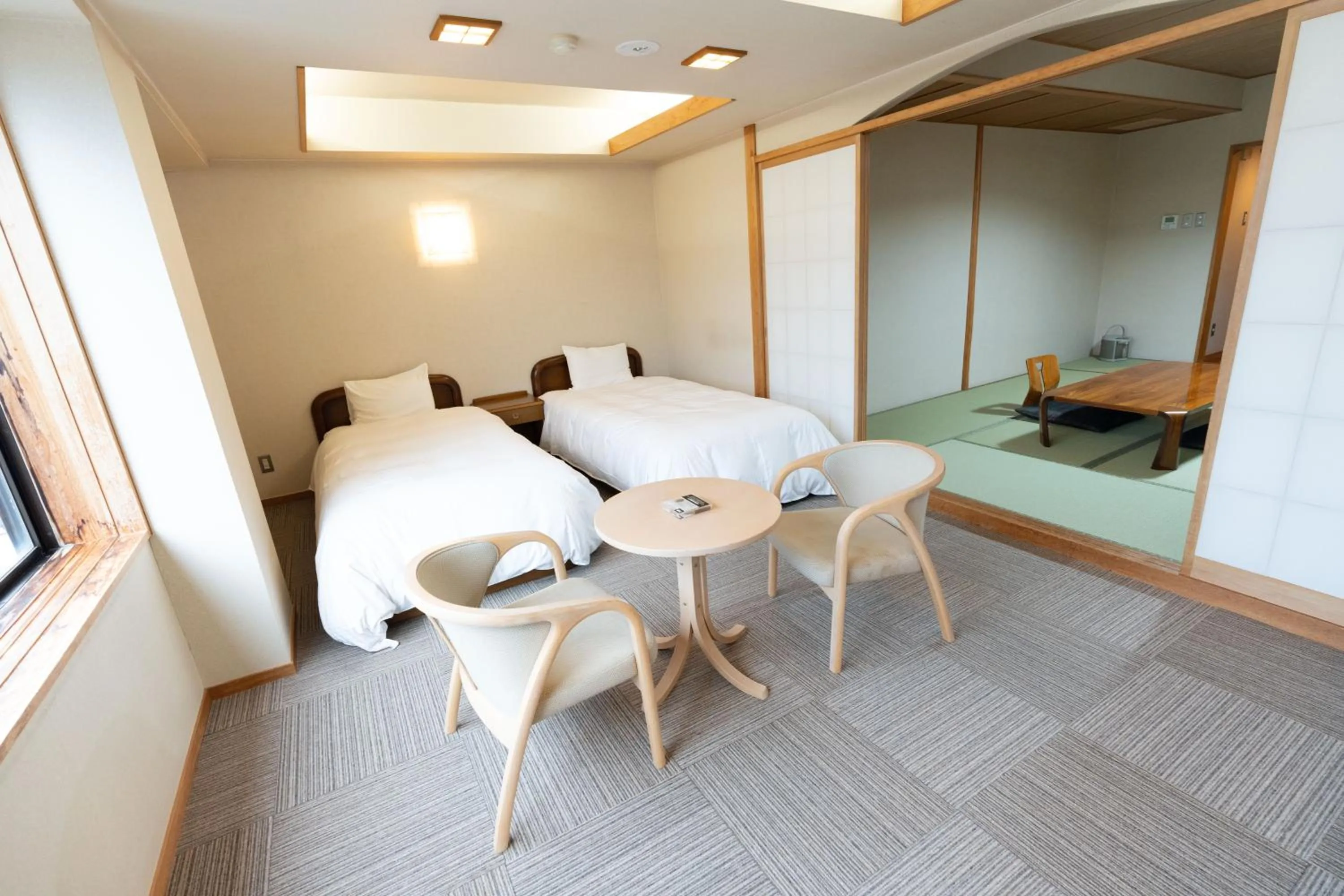 Photo of the whole room in Arimakan