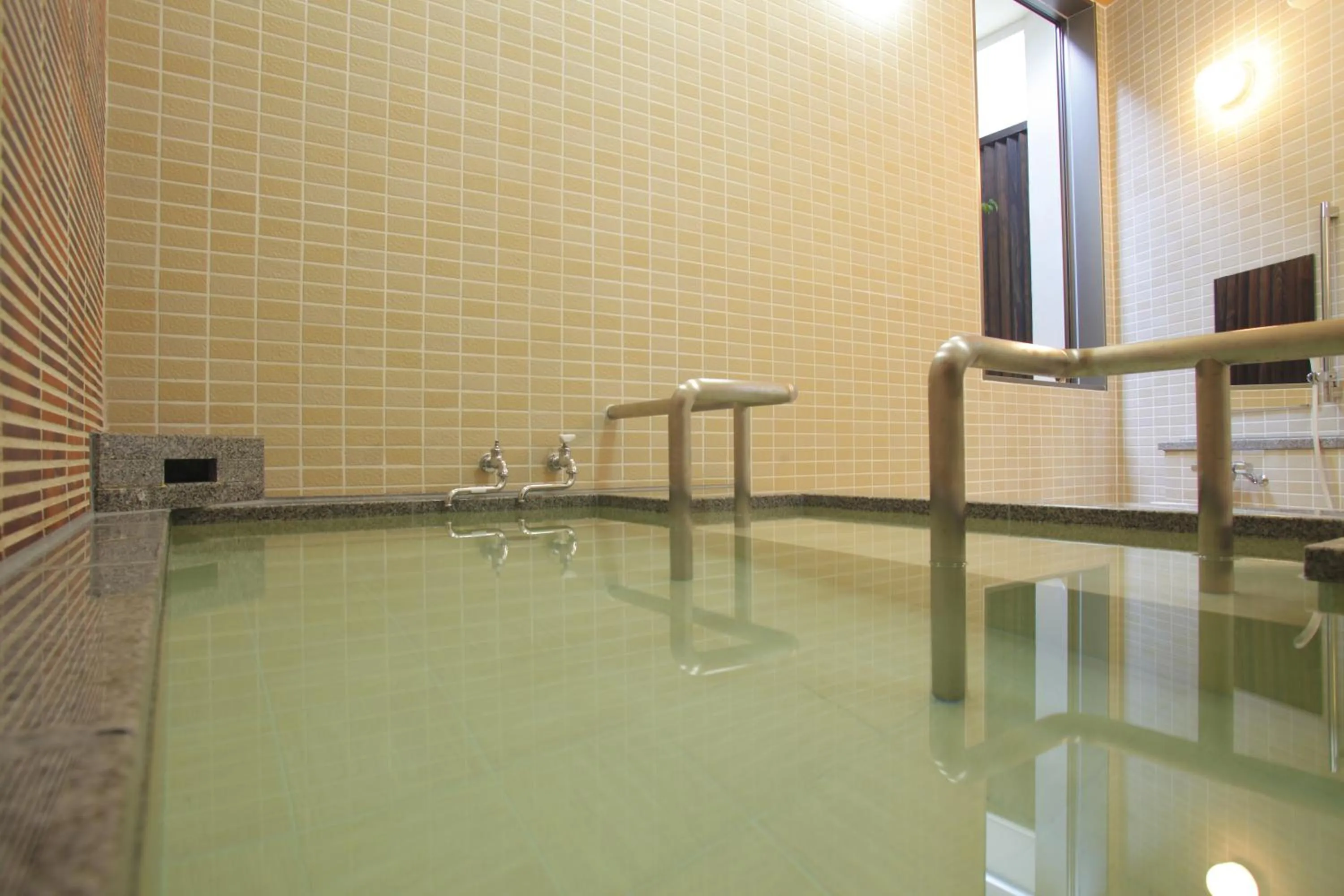 Hot Spring Bath in Arimakan