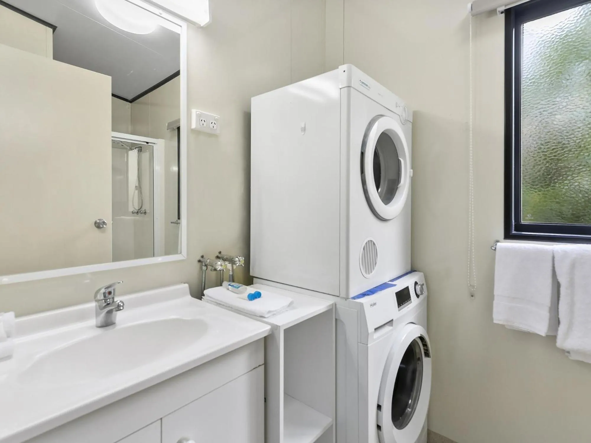 washing machine in Ingenia Holidays Noosa North