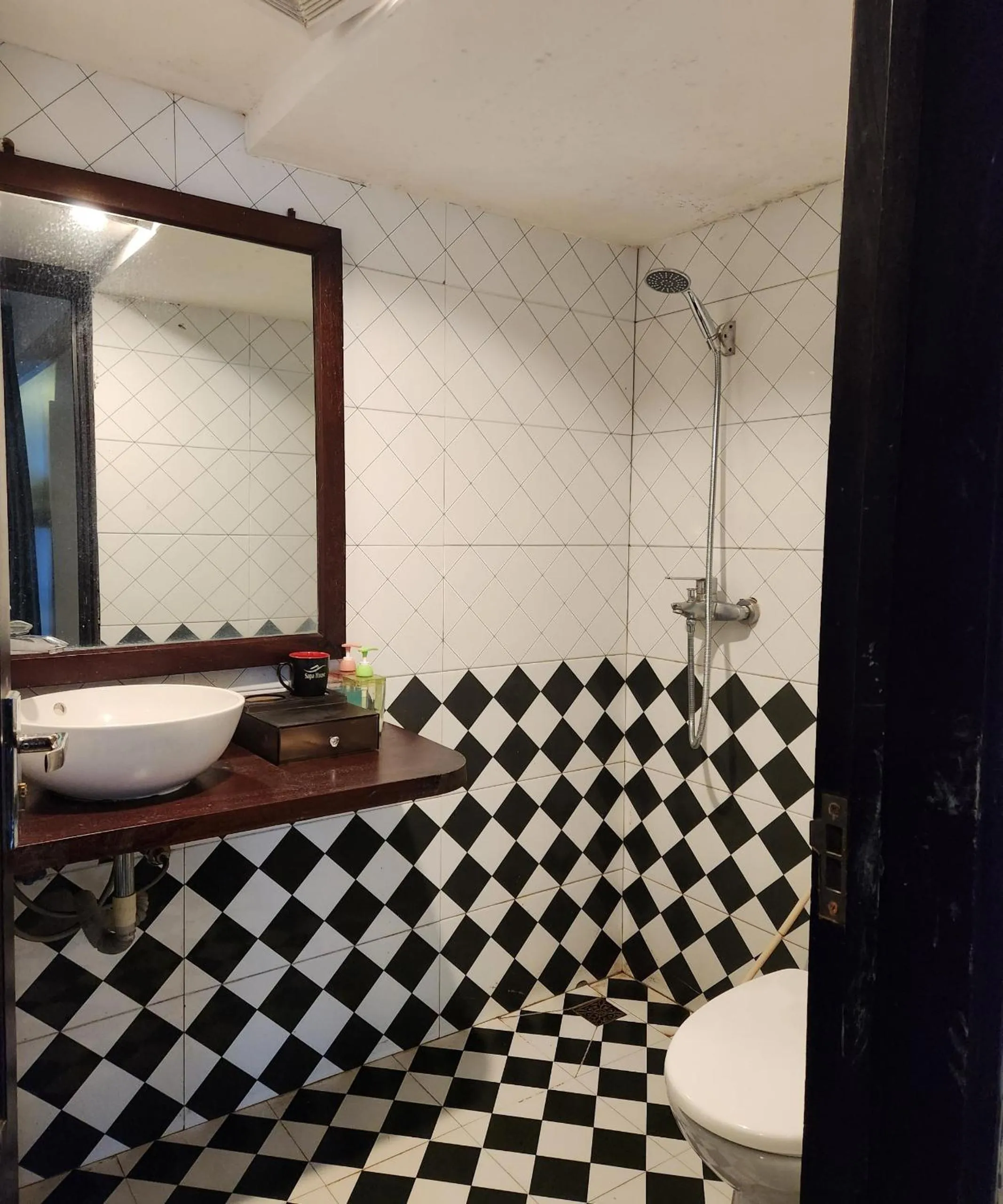 Bathroom in Sapa House Hotel Halal Certified