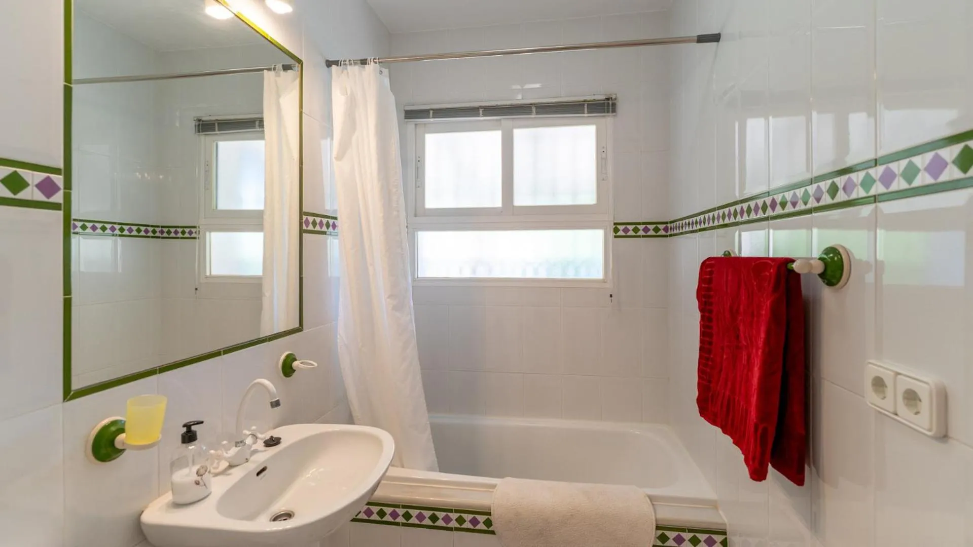 Bathroom in Villa Buhardilla by Casitas Select