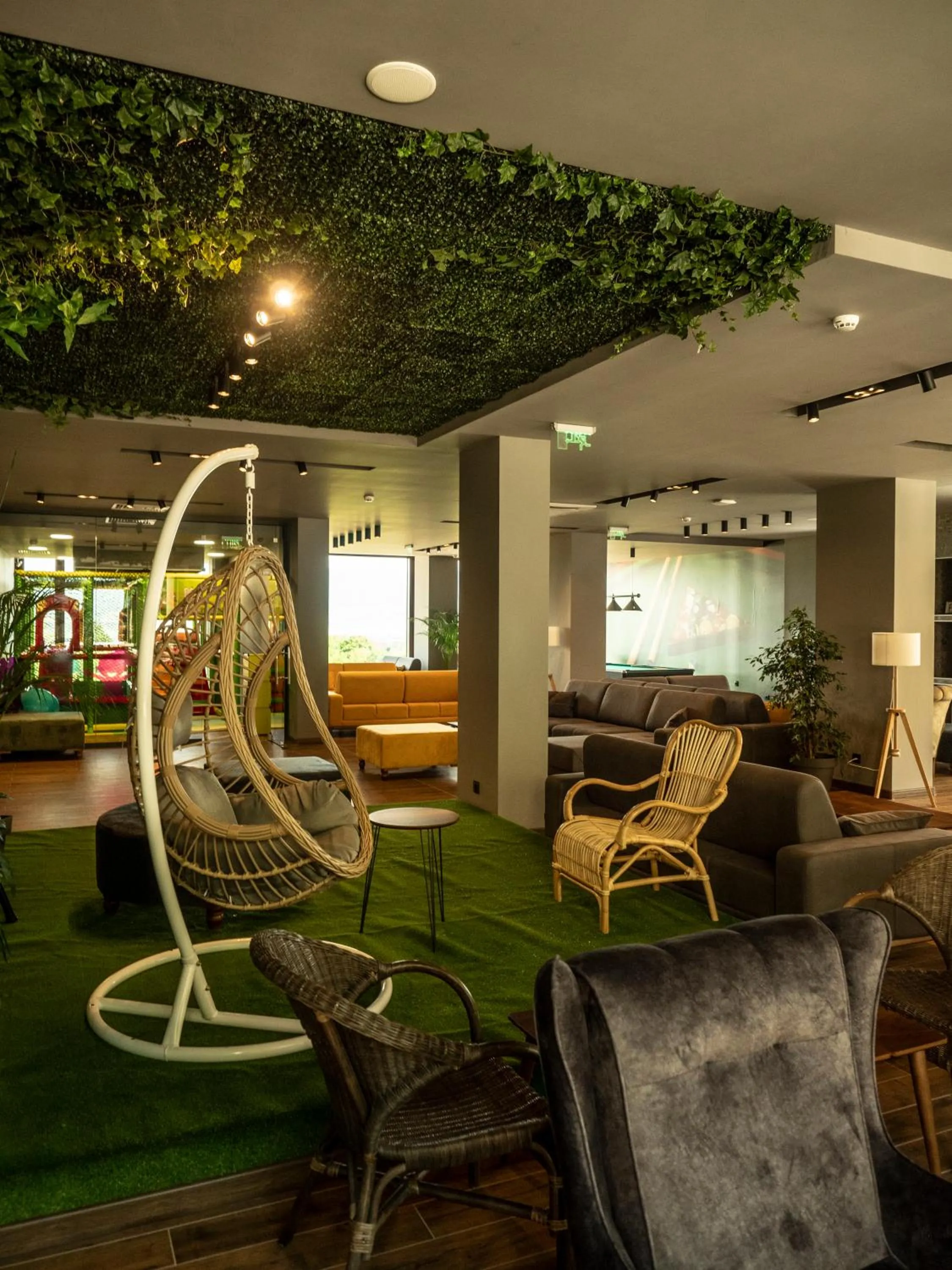 Nightclub / DJ in The Five Elements Hotel and SPA