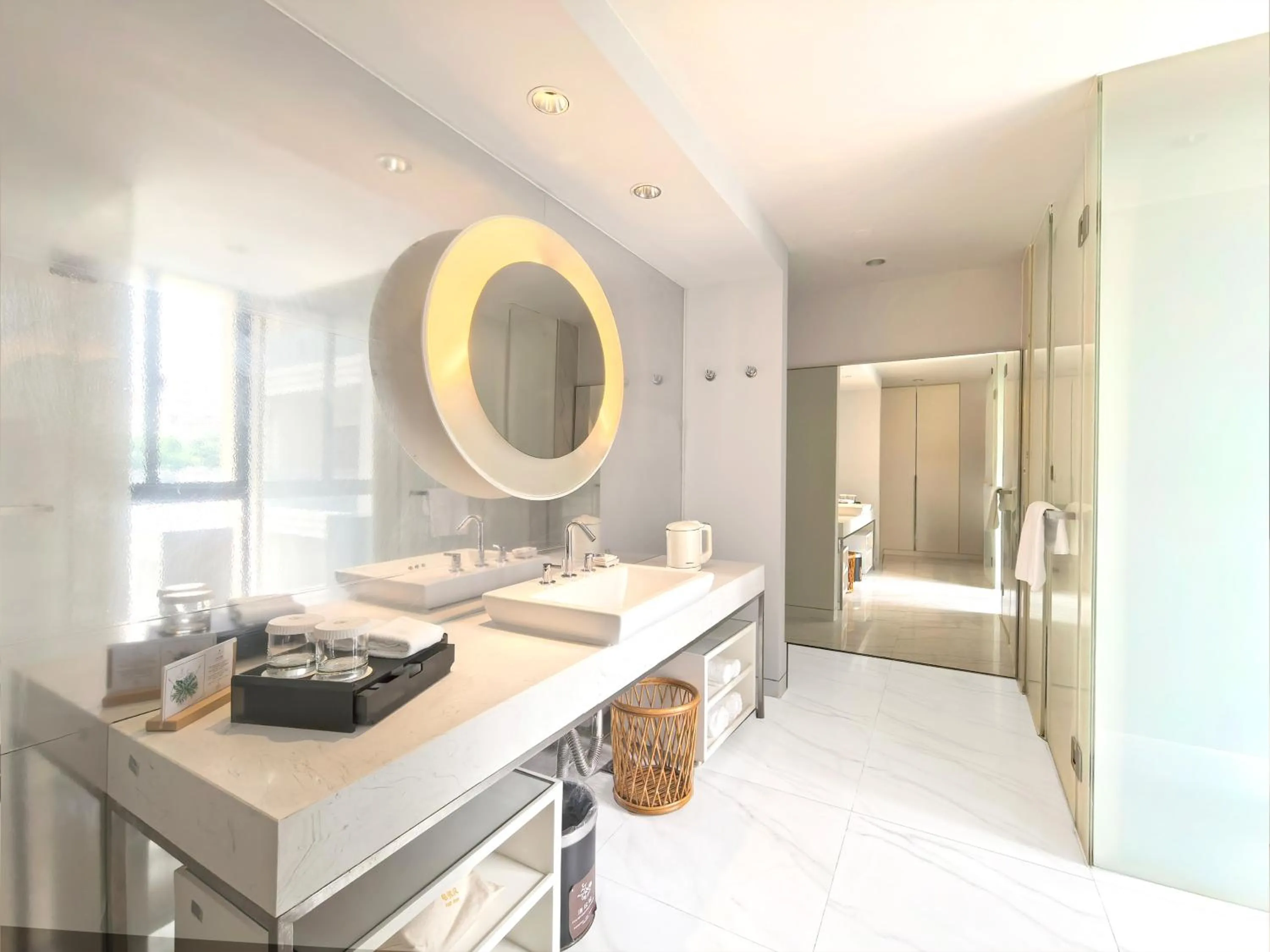 Toilet in Metropolo Dahua Hotel Shanghai