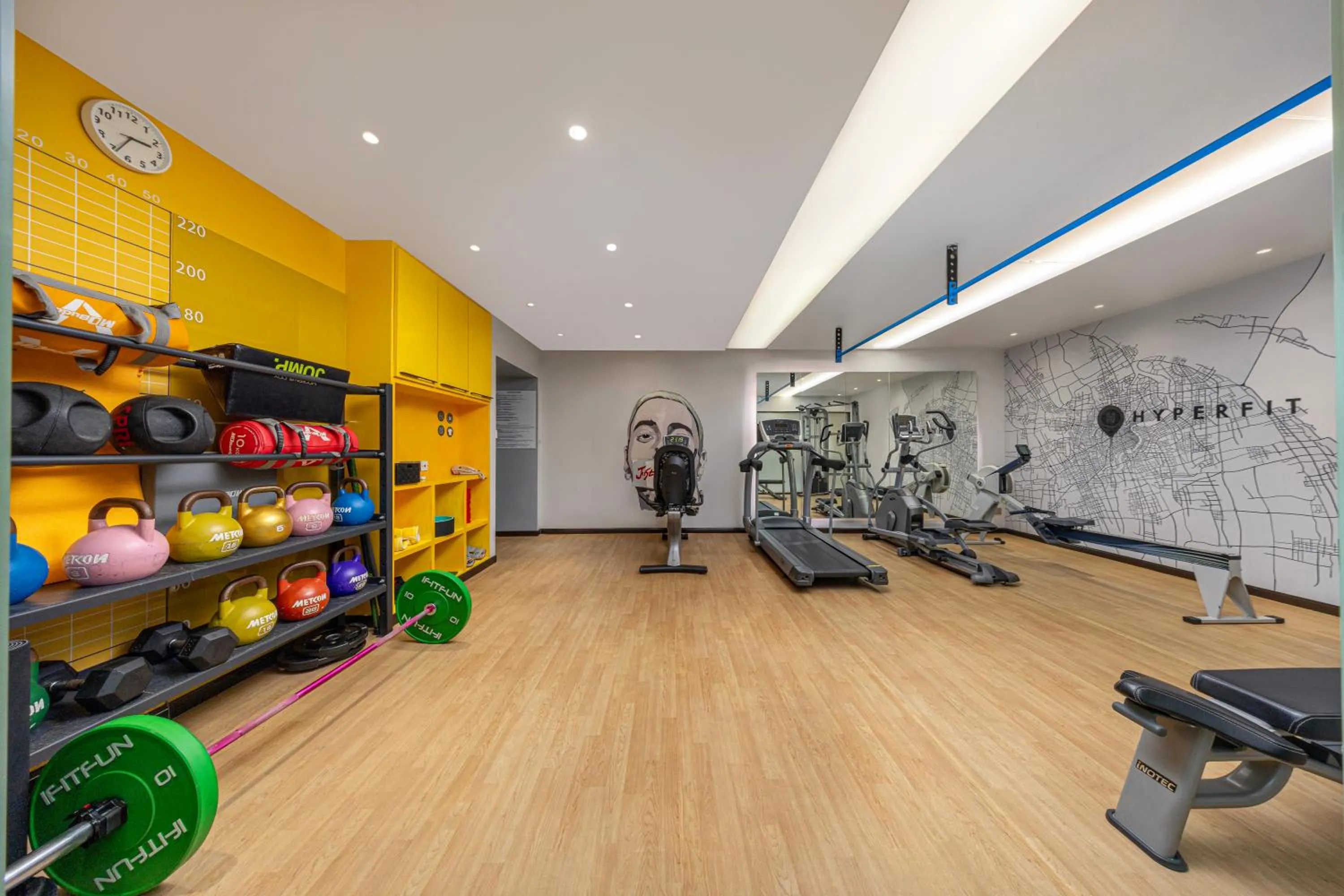Fitness centre/facilities in Metropolo Dahua Hotel Shanghai