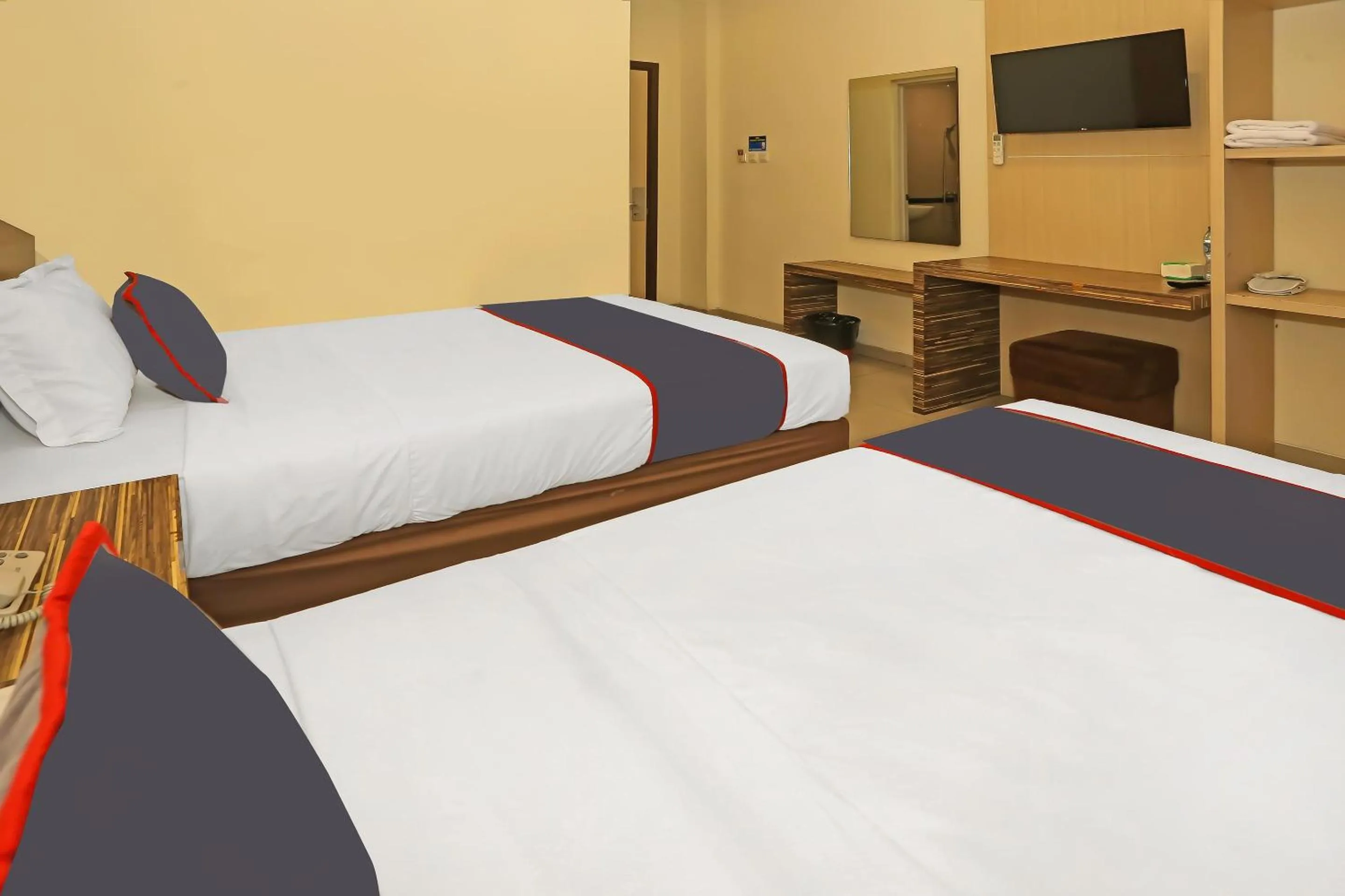 Bedroom, Bed in Collection O 92130 Hotel Fiducia Kaji