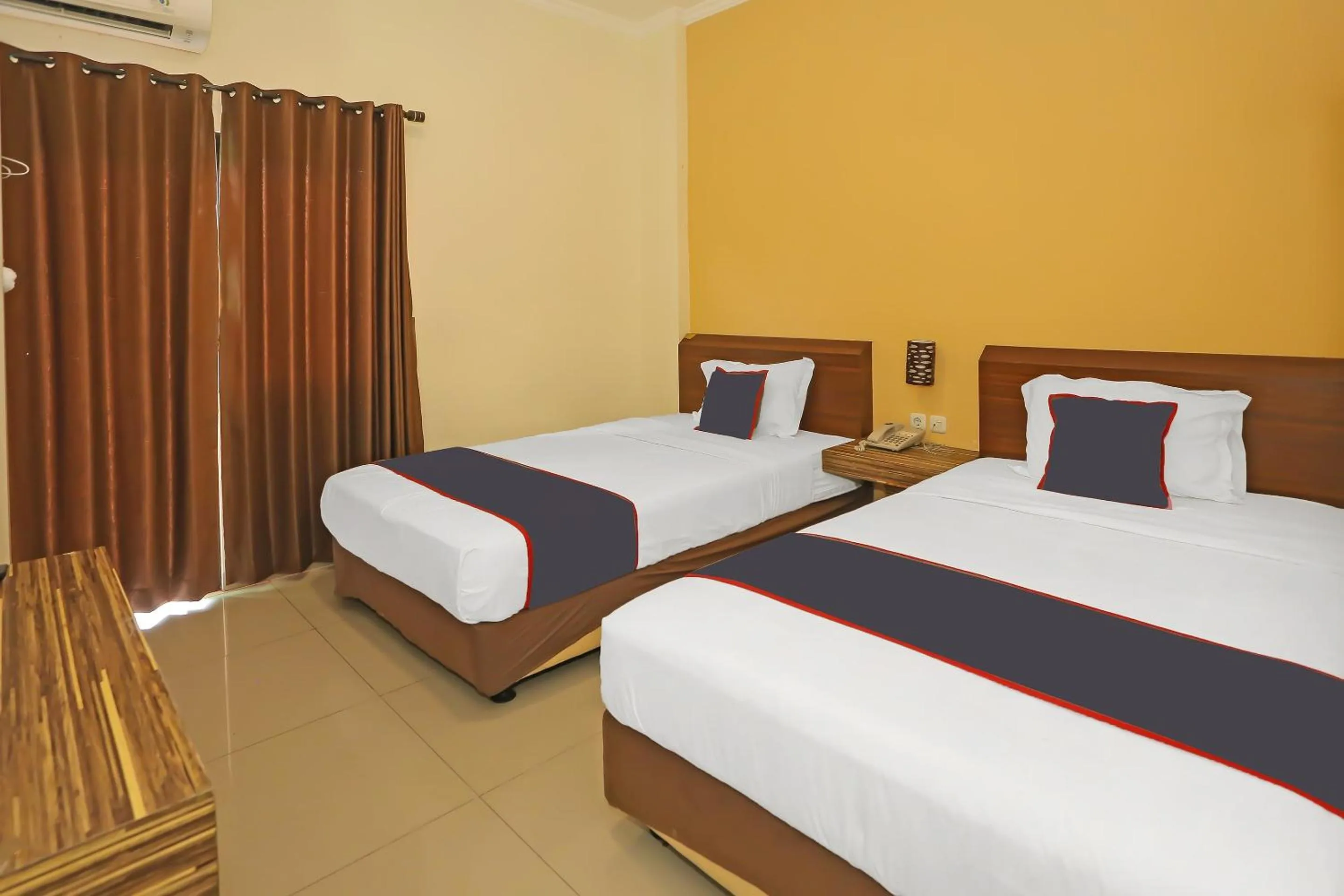 Bedroom, Bed in Collection O 92130 Hotel Fiducia Kaji