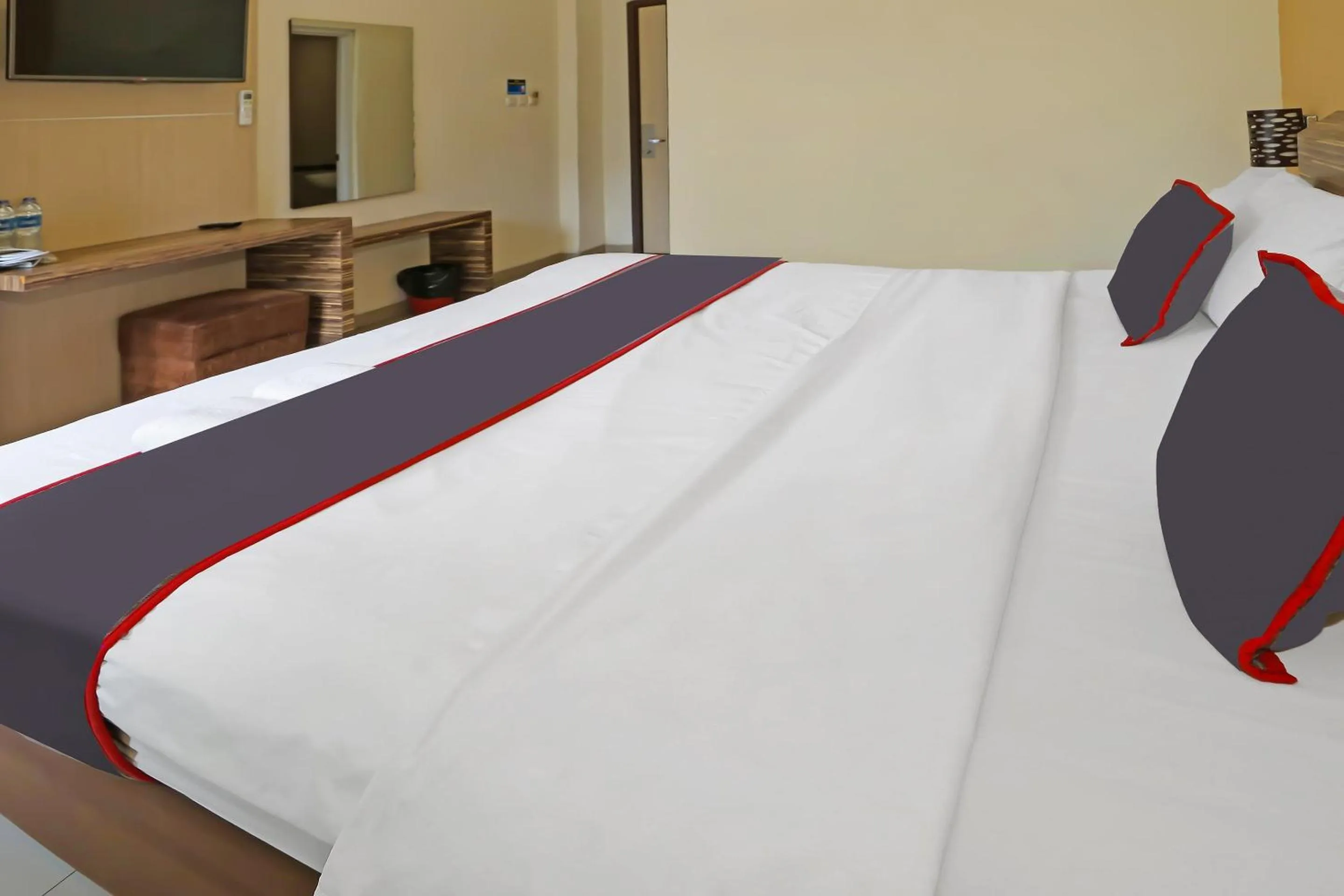 Bedroom, Bed in Collection O 92130 Hotel Fiducia Kaji