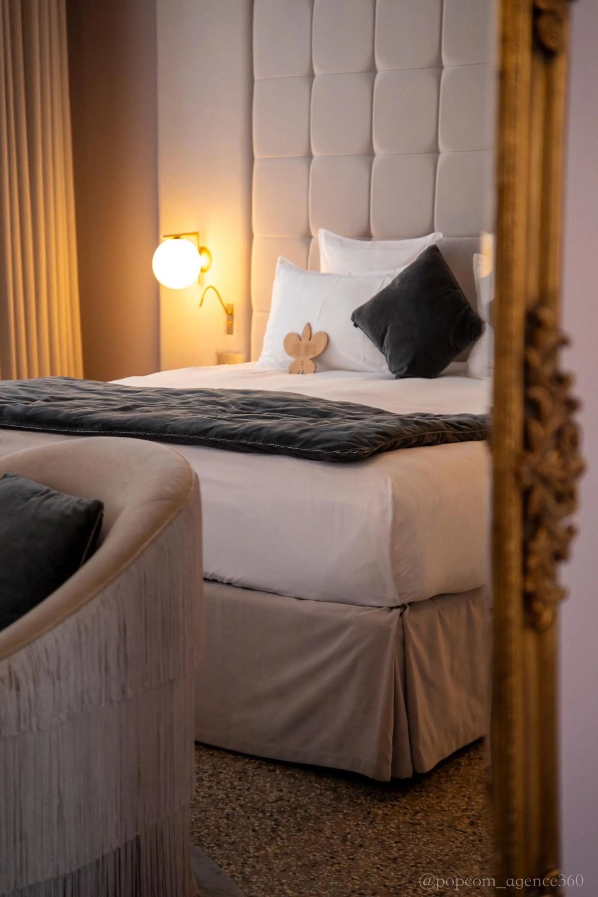 Bedroom, Bed in Hôtel Richer De Belleval - Relais & Châteaux