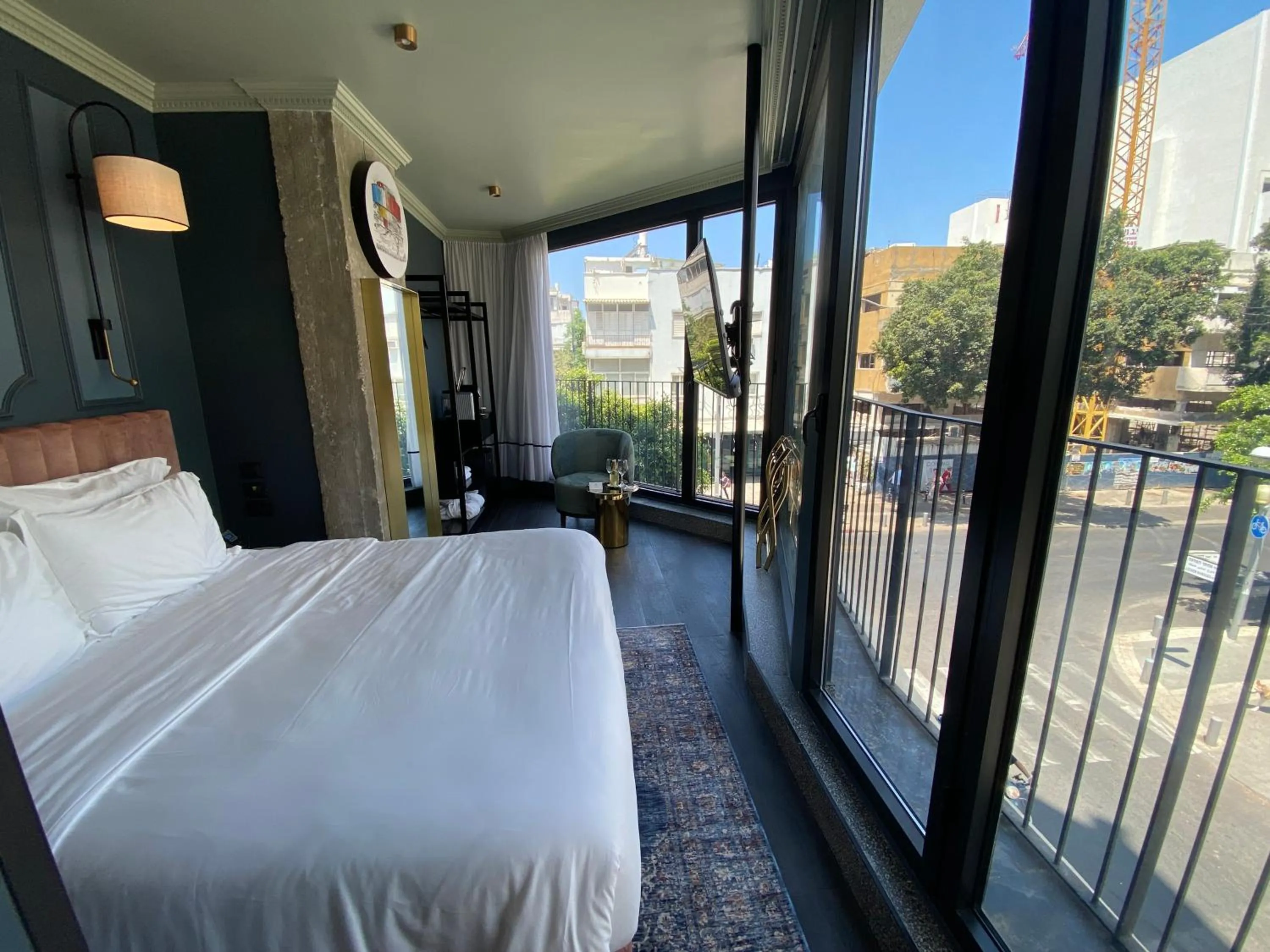 TV and multimedia, Bed in Mayer House