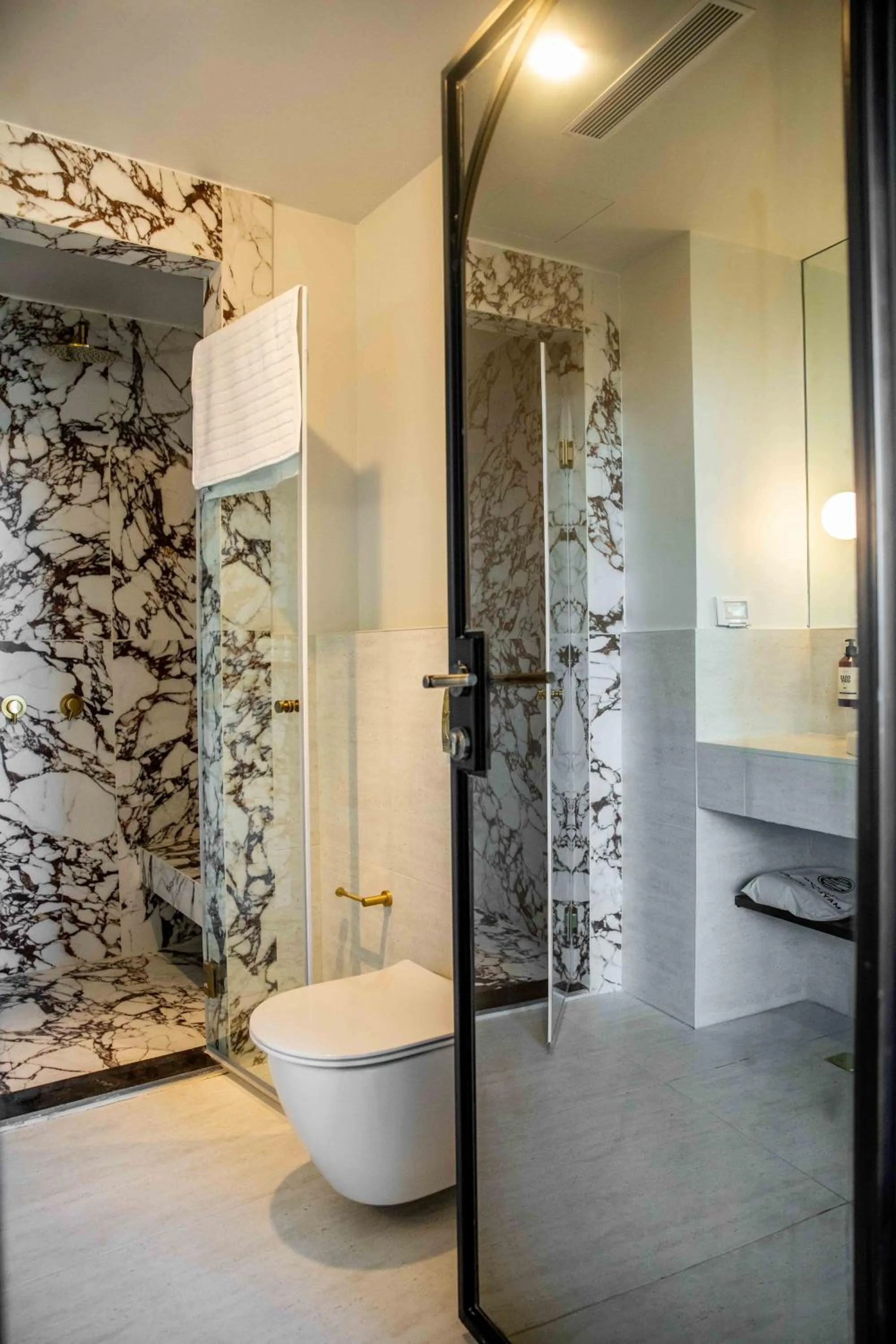 Shower in Mayer House