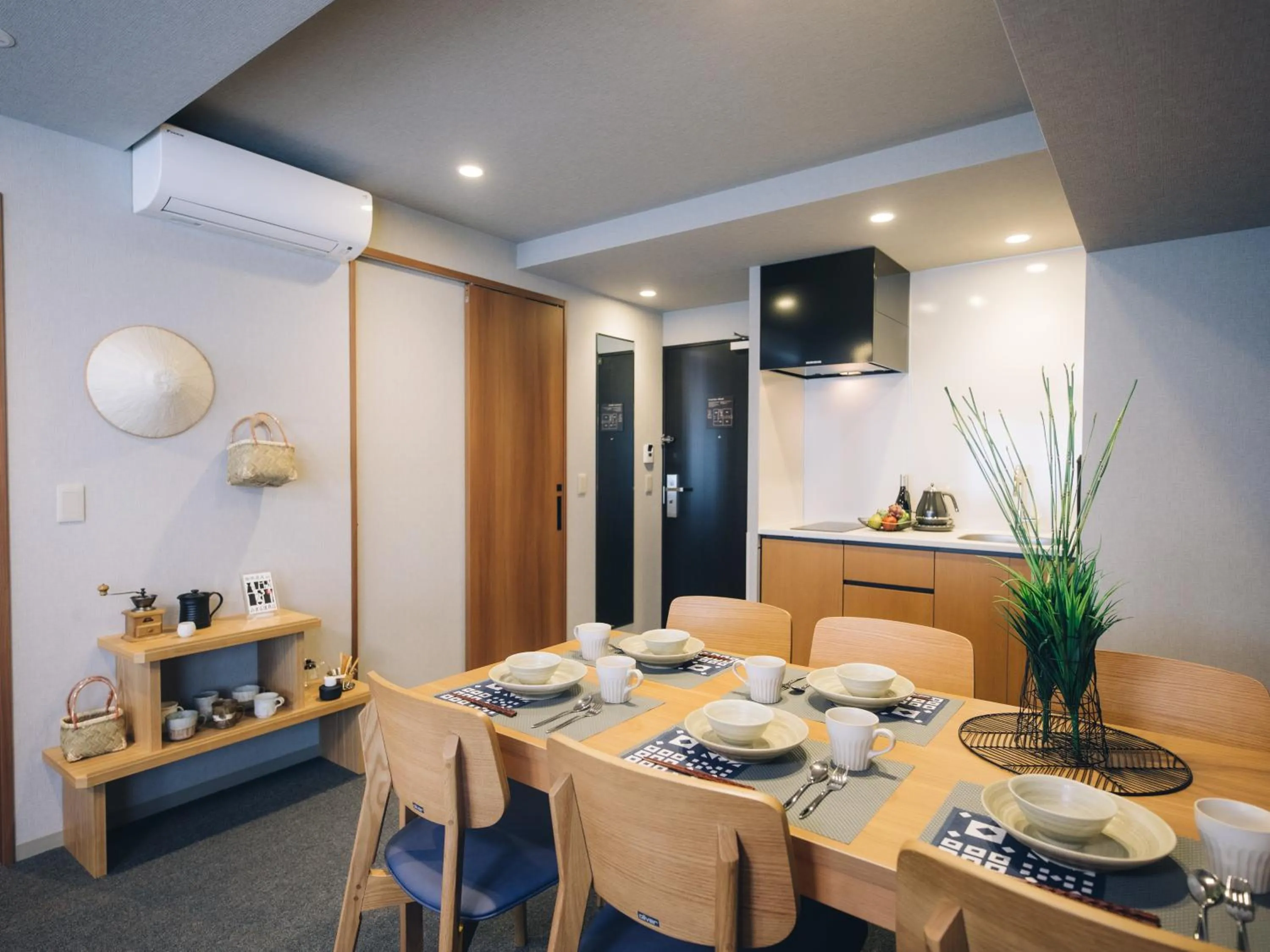 Dining area in MIMARU SUITES Kyoto Shijo