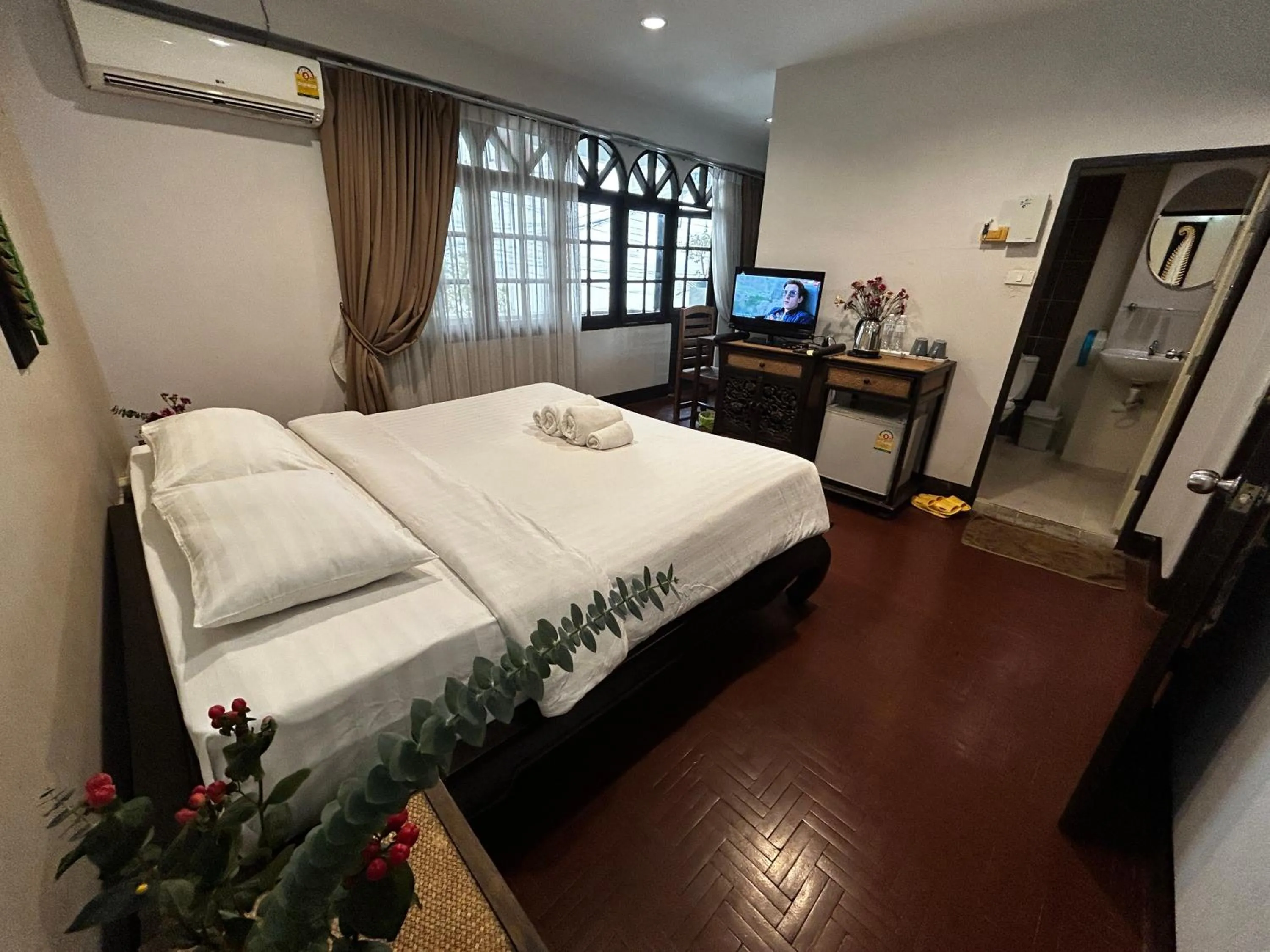 Balcony/Terrace, Bed in Kamala's Boutique Guesthouse