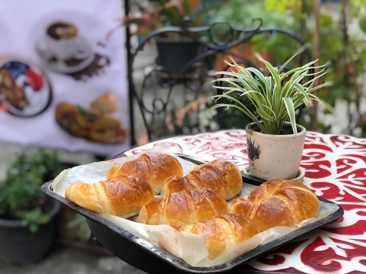 Food and drinks in Kamala's Boutique Guesthouse