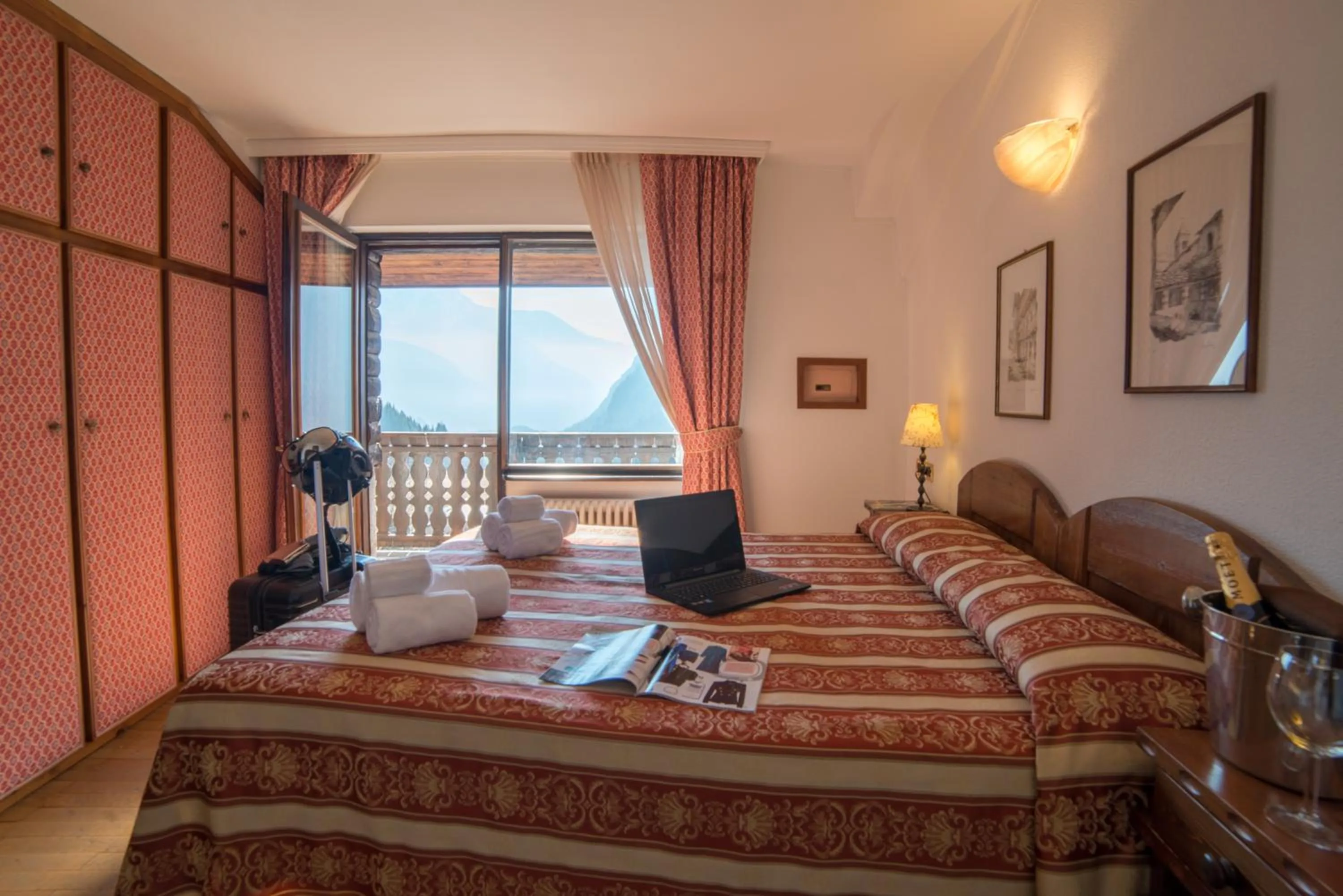 Bed in HG Hotel Italia