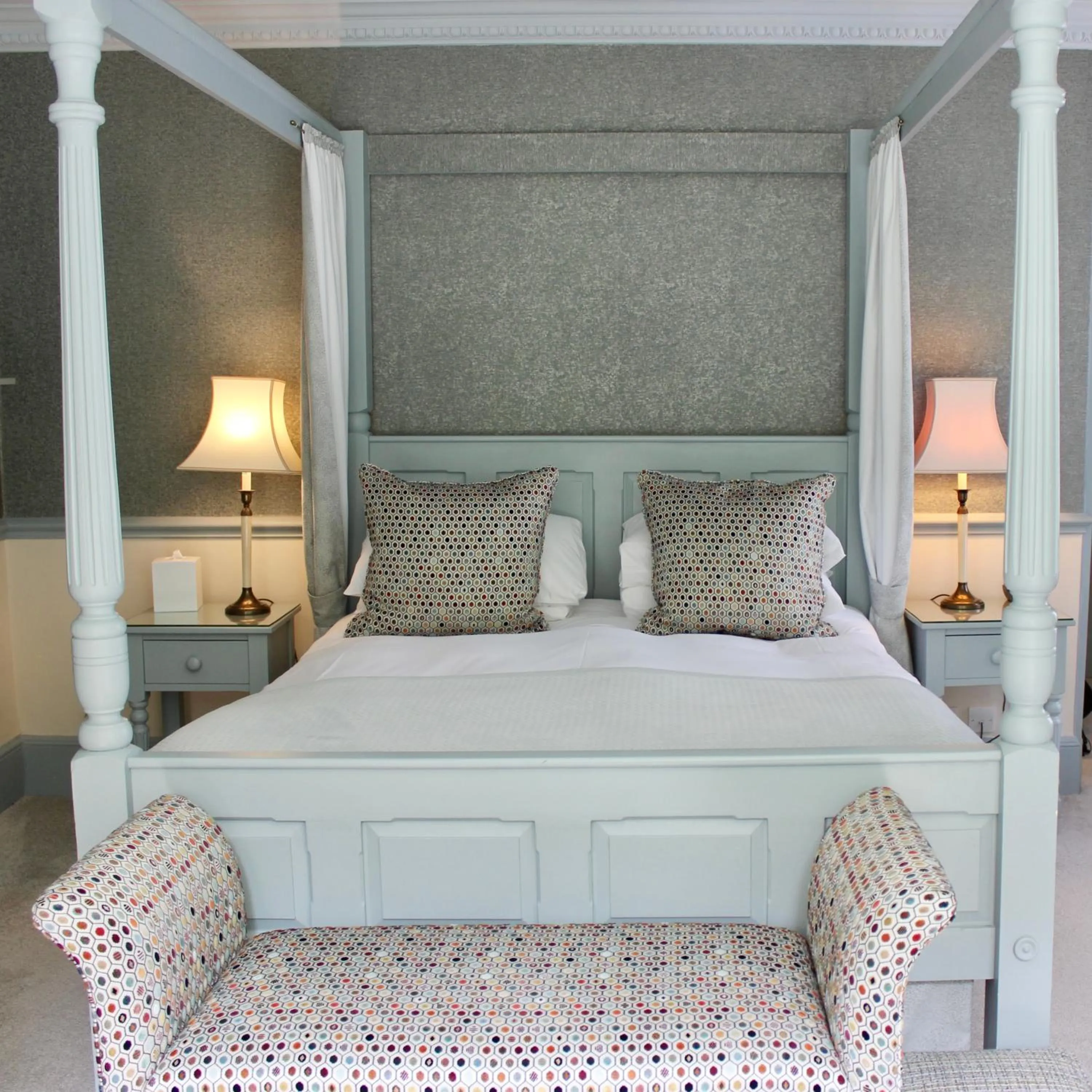 Bed in Rafters at Riverside House Hotel
