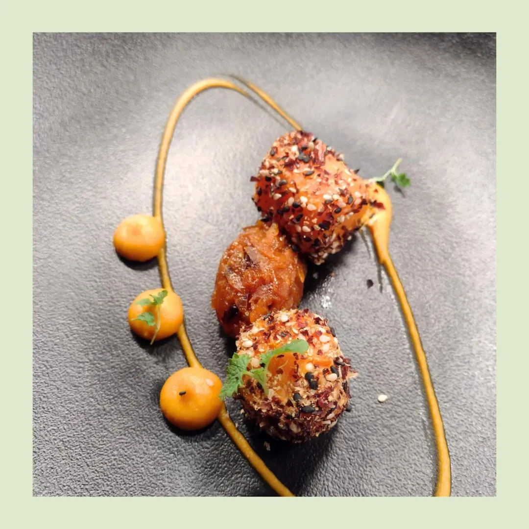 Food and drinks in Rafters at Riverside House Hotel