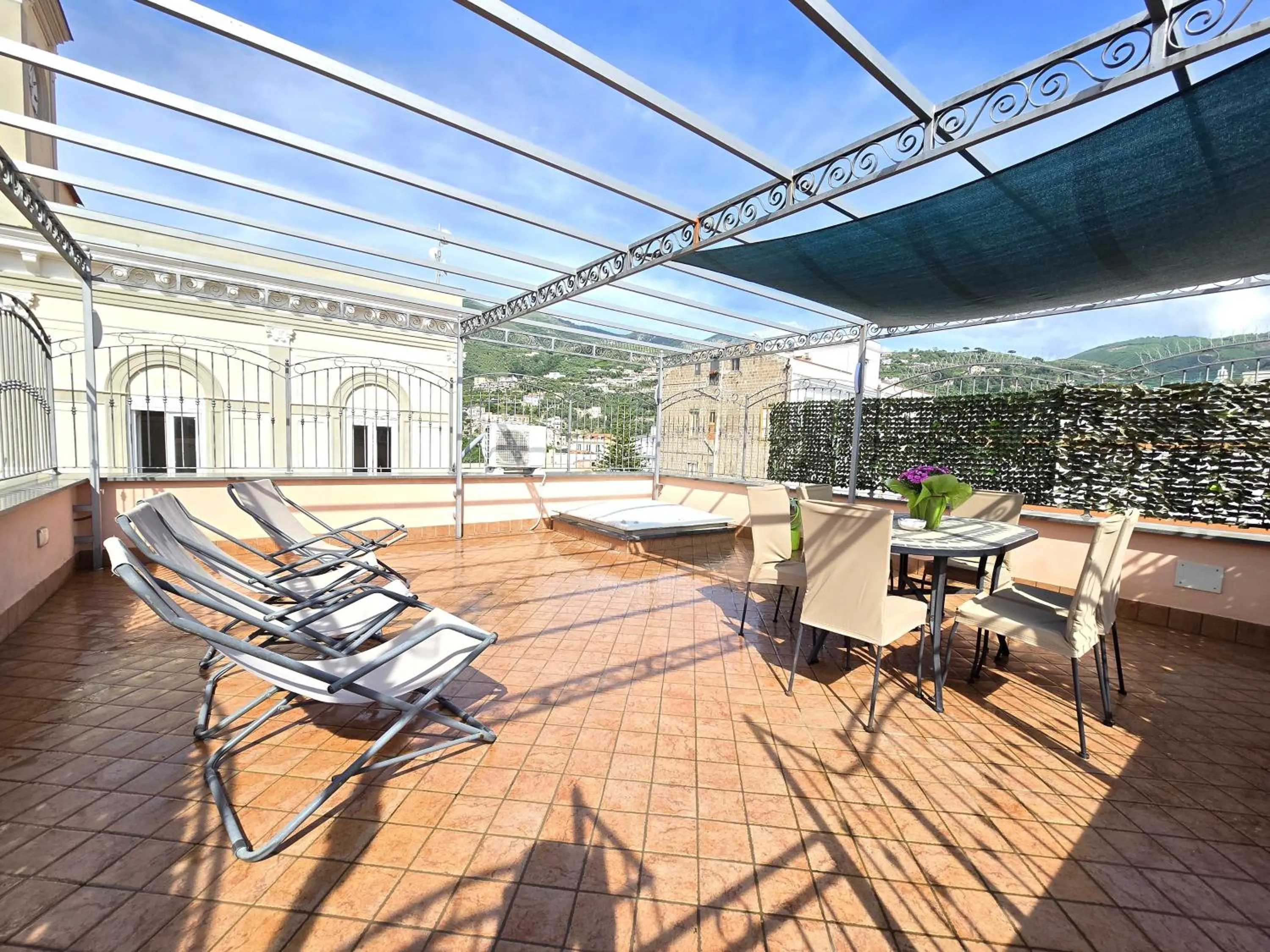 Starview Apartment - Comfy Apt by the center