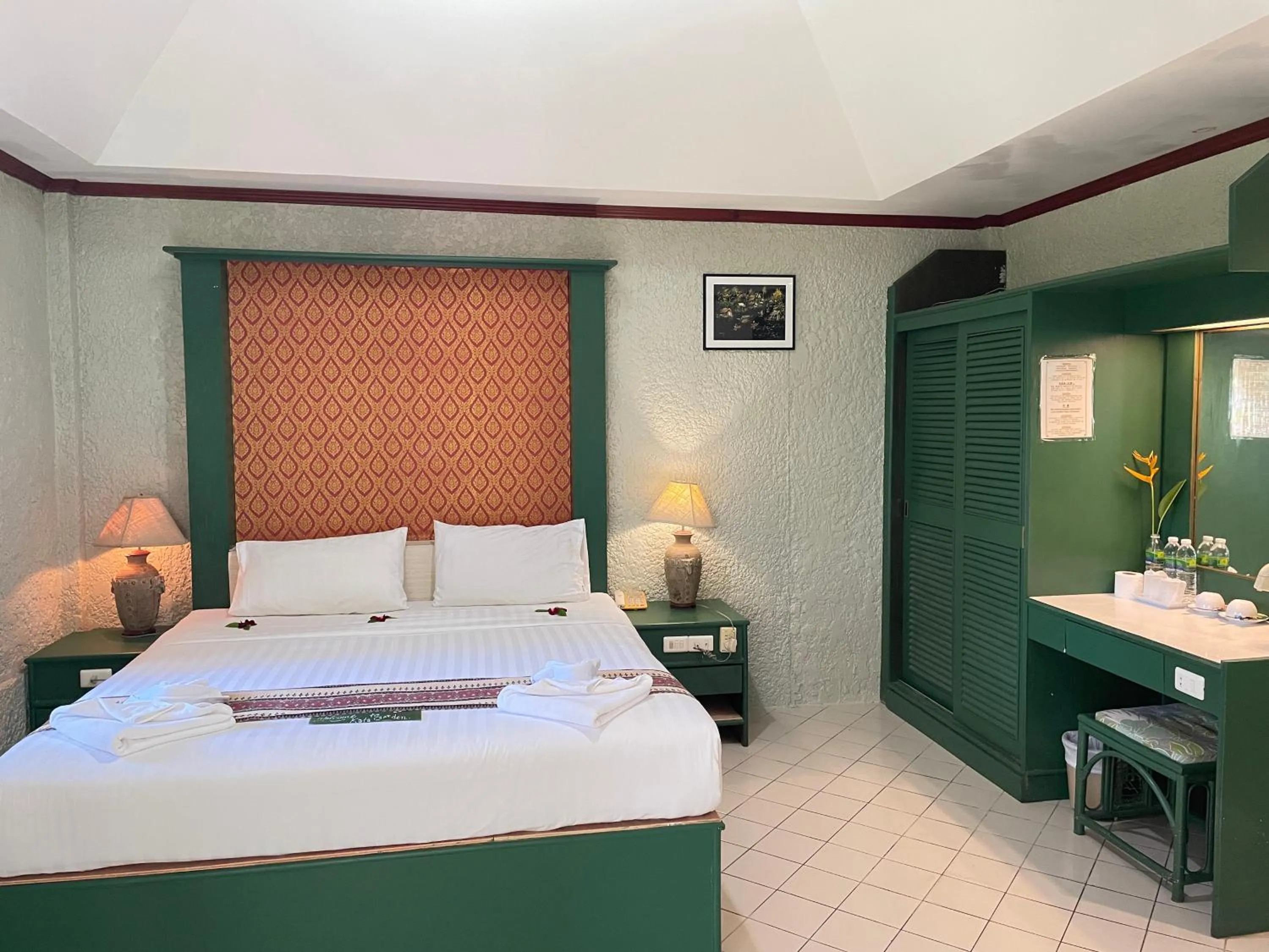 Bed in Kata Garden Resort SHA Extra Plus