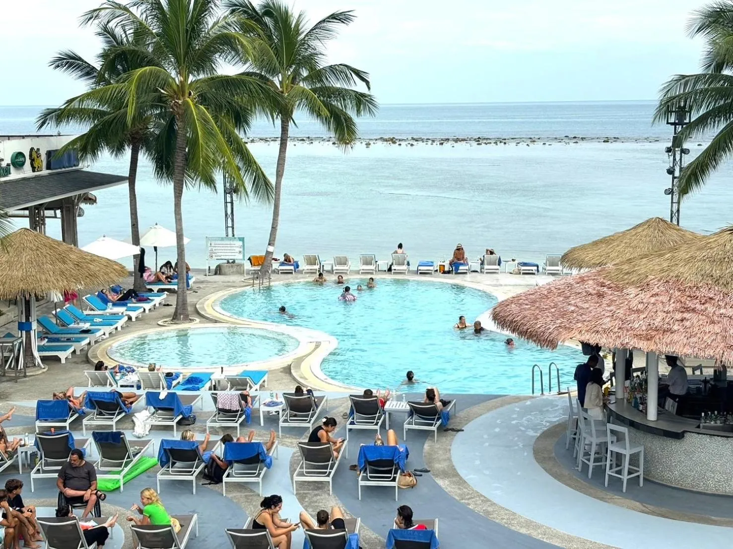 Beach in Combo Beach Hotel Samui