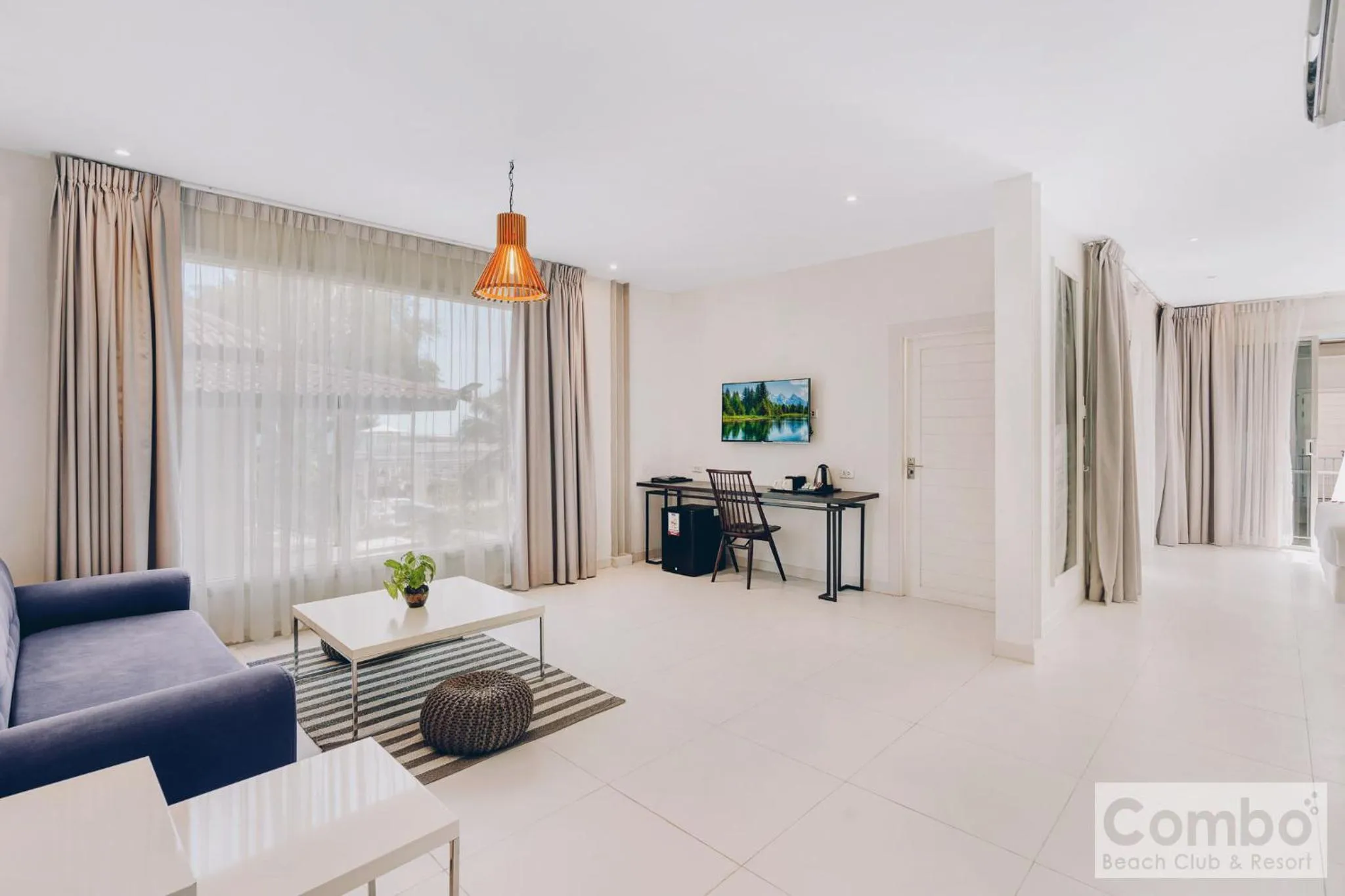 Living room in Combo Beach Hotel Samui