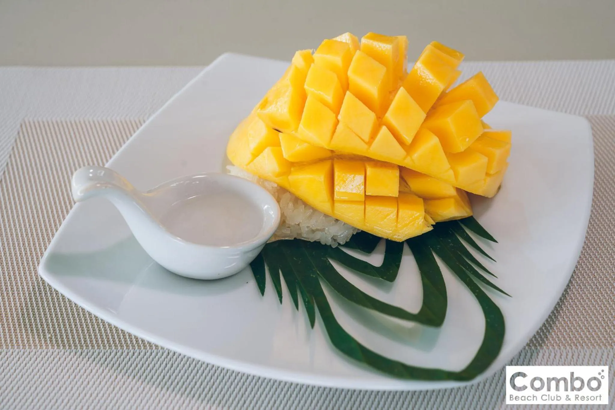 Restaurant/places to eat in Combo Beach Hotel Samui