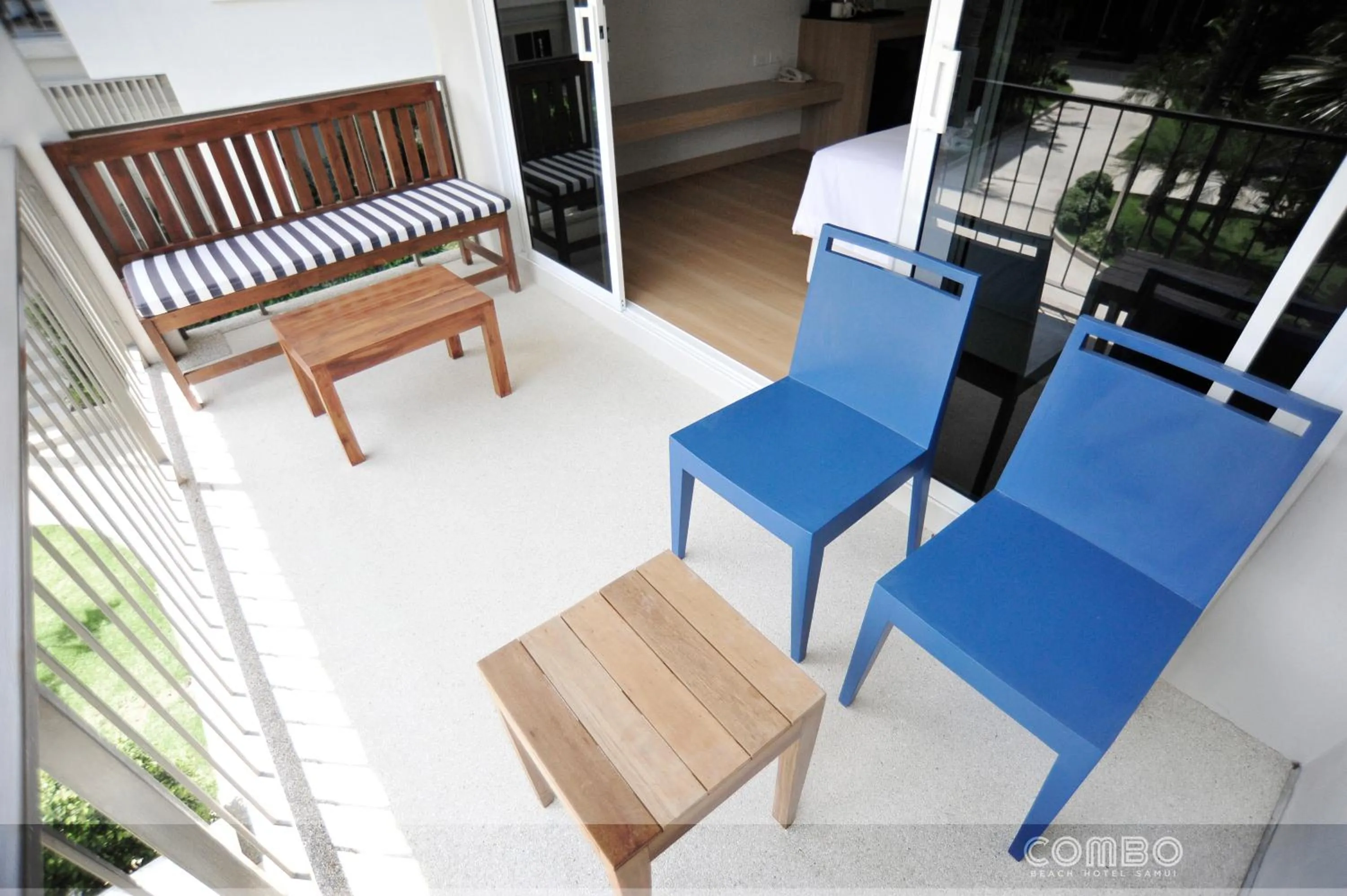 Garden view in Combo Beach Hotel Samui