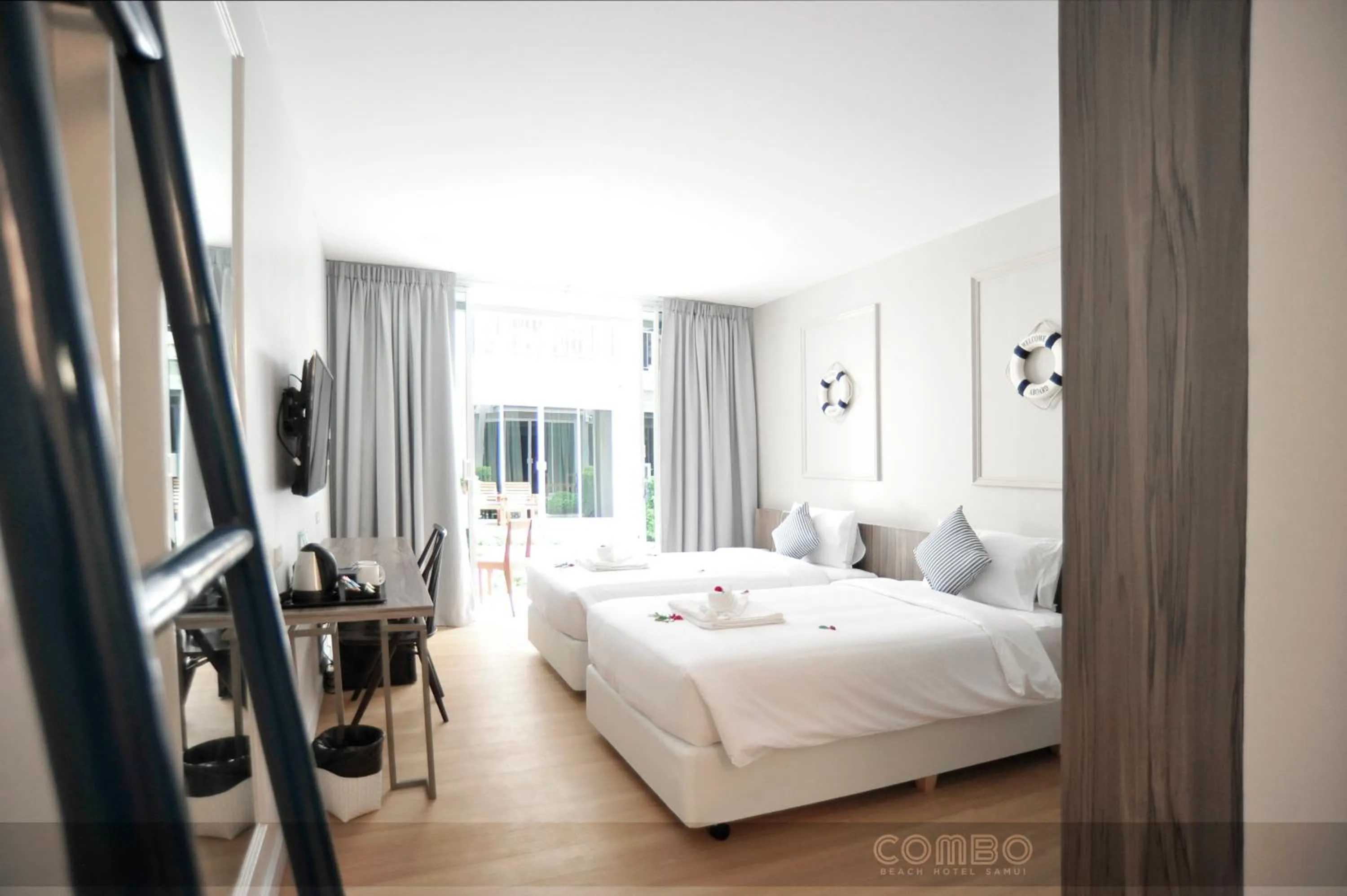 Bedroom, Bed in Combo Beach Hotel Samui