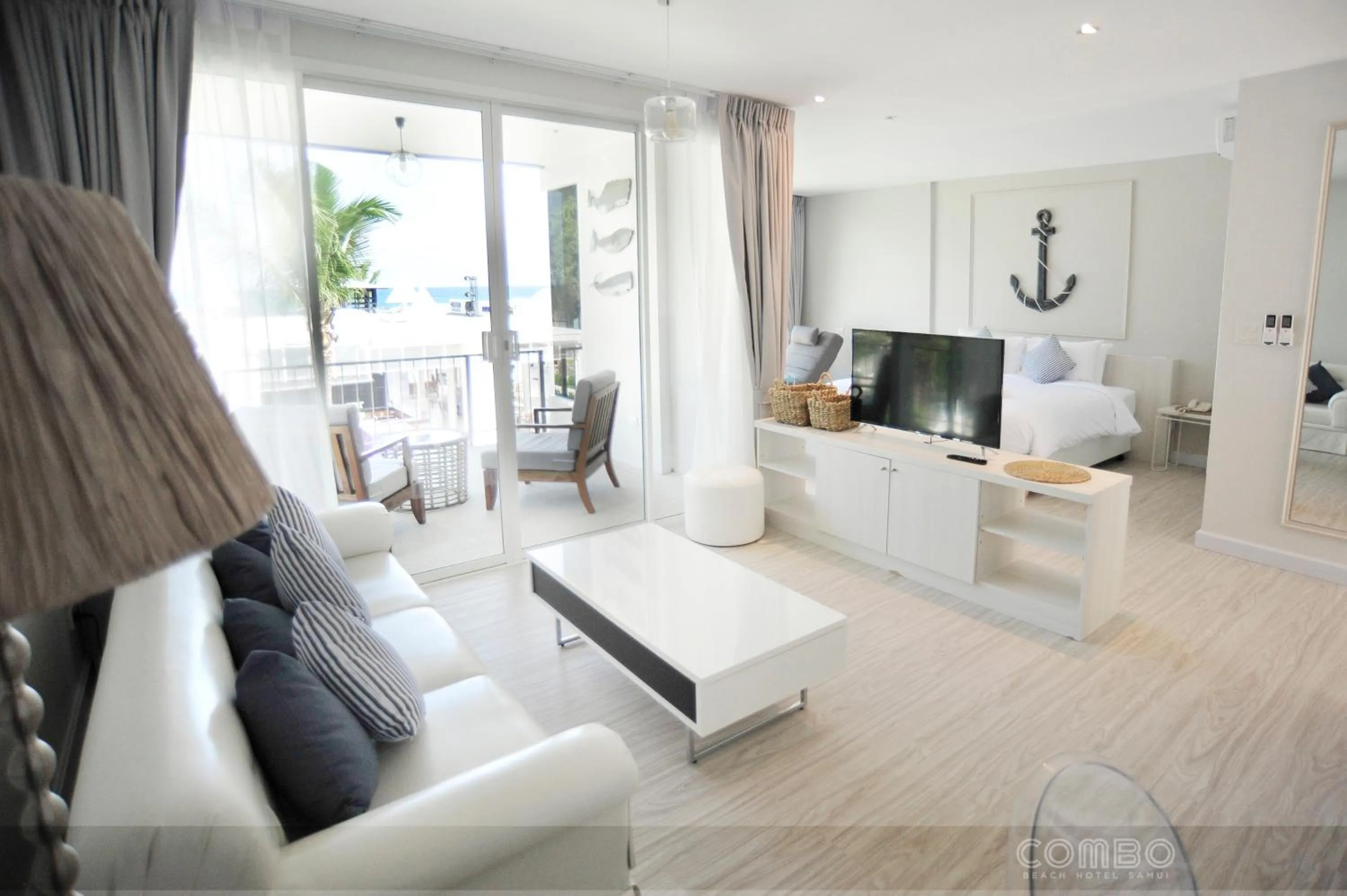 Living room in Combo Beach Hotel Samui