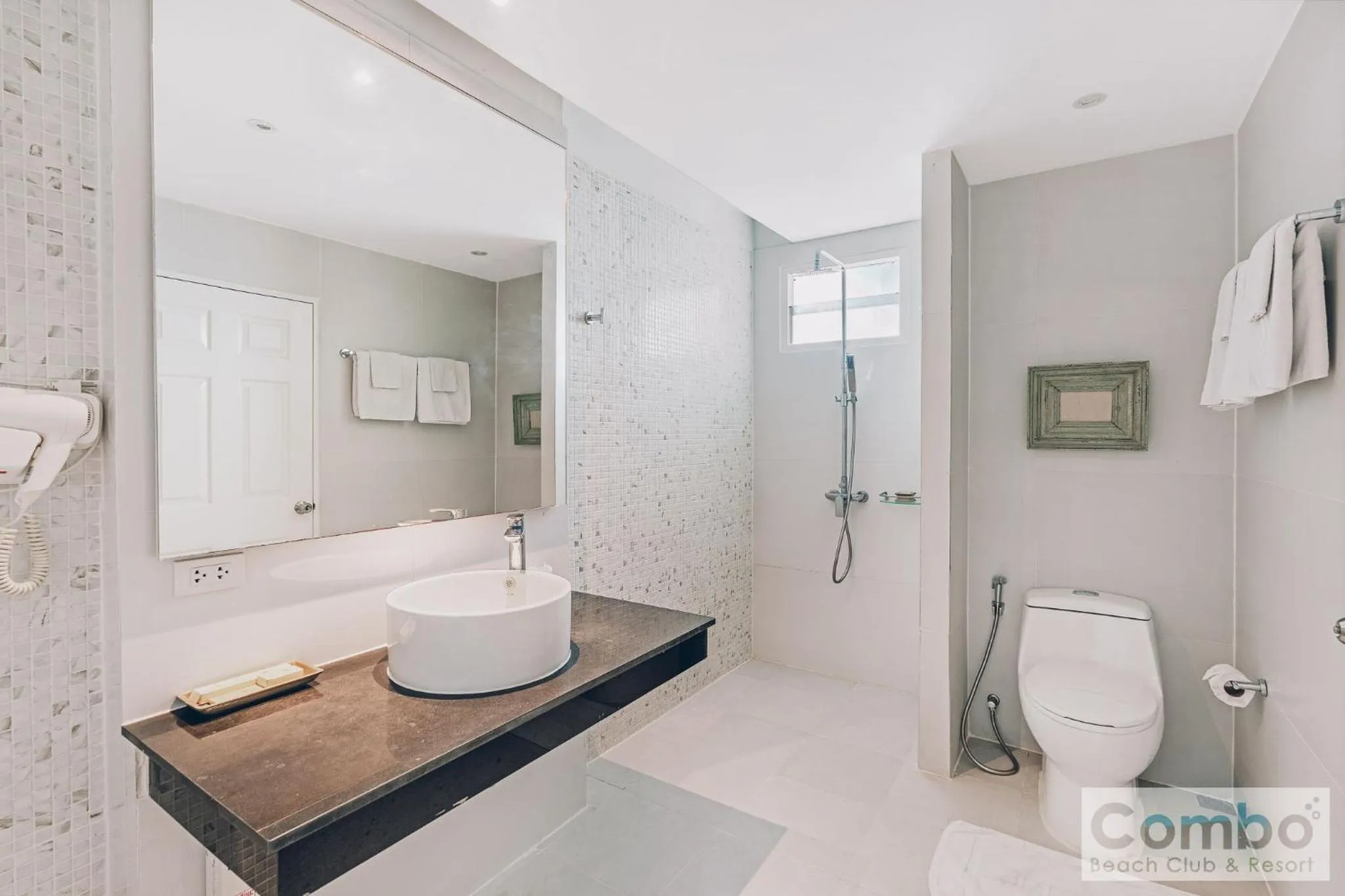 Bathroom in Combo Beach Hotel Samui