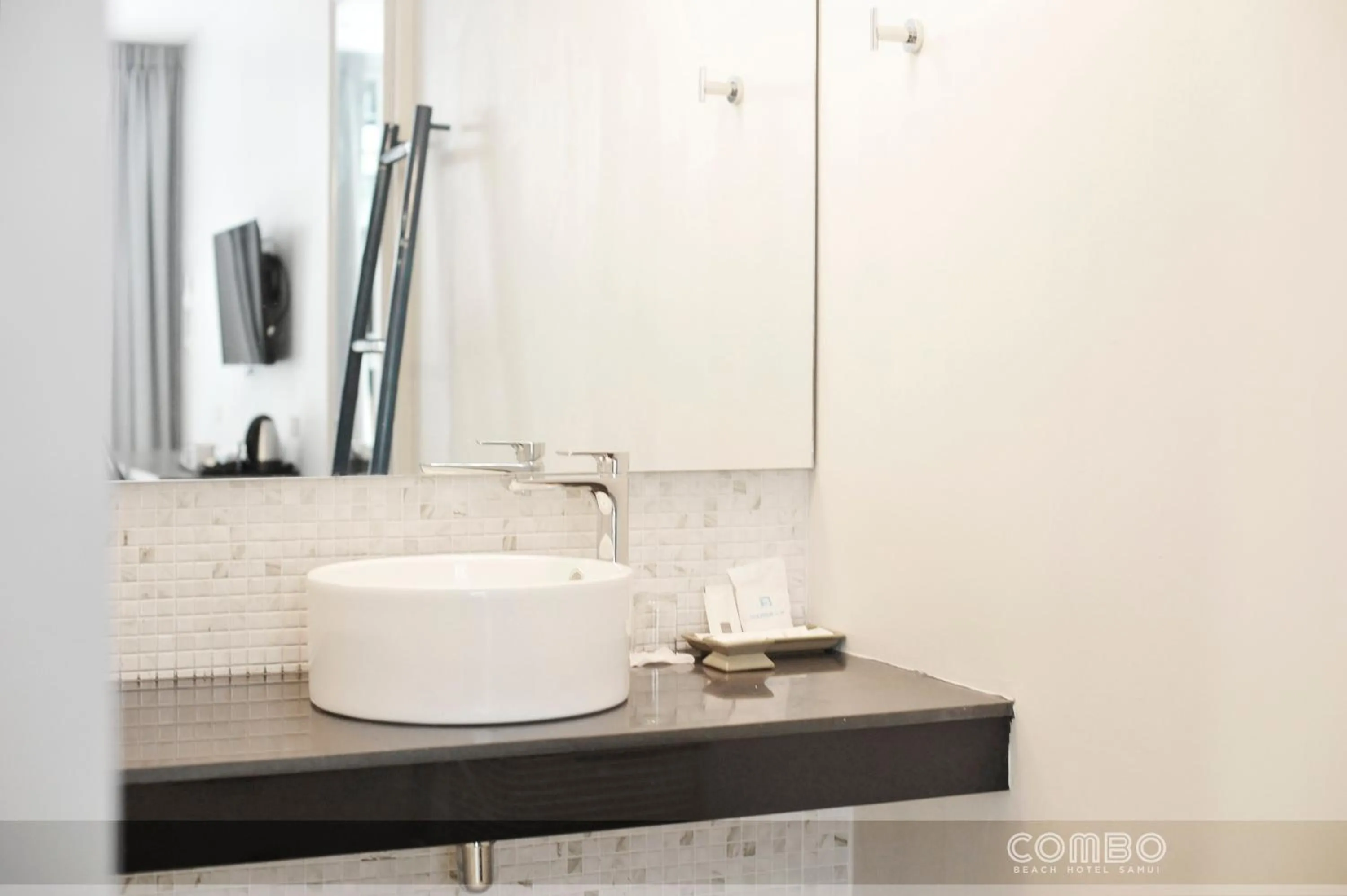 Bathroom in Combo Beach Hotel Samui