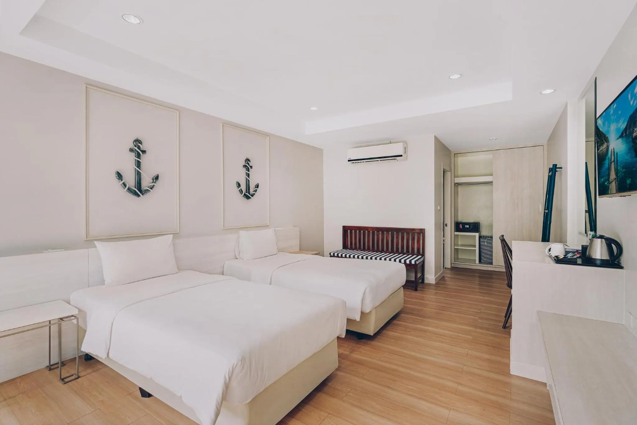 Bedroom, Bed in Combo Beach Hotel Samui