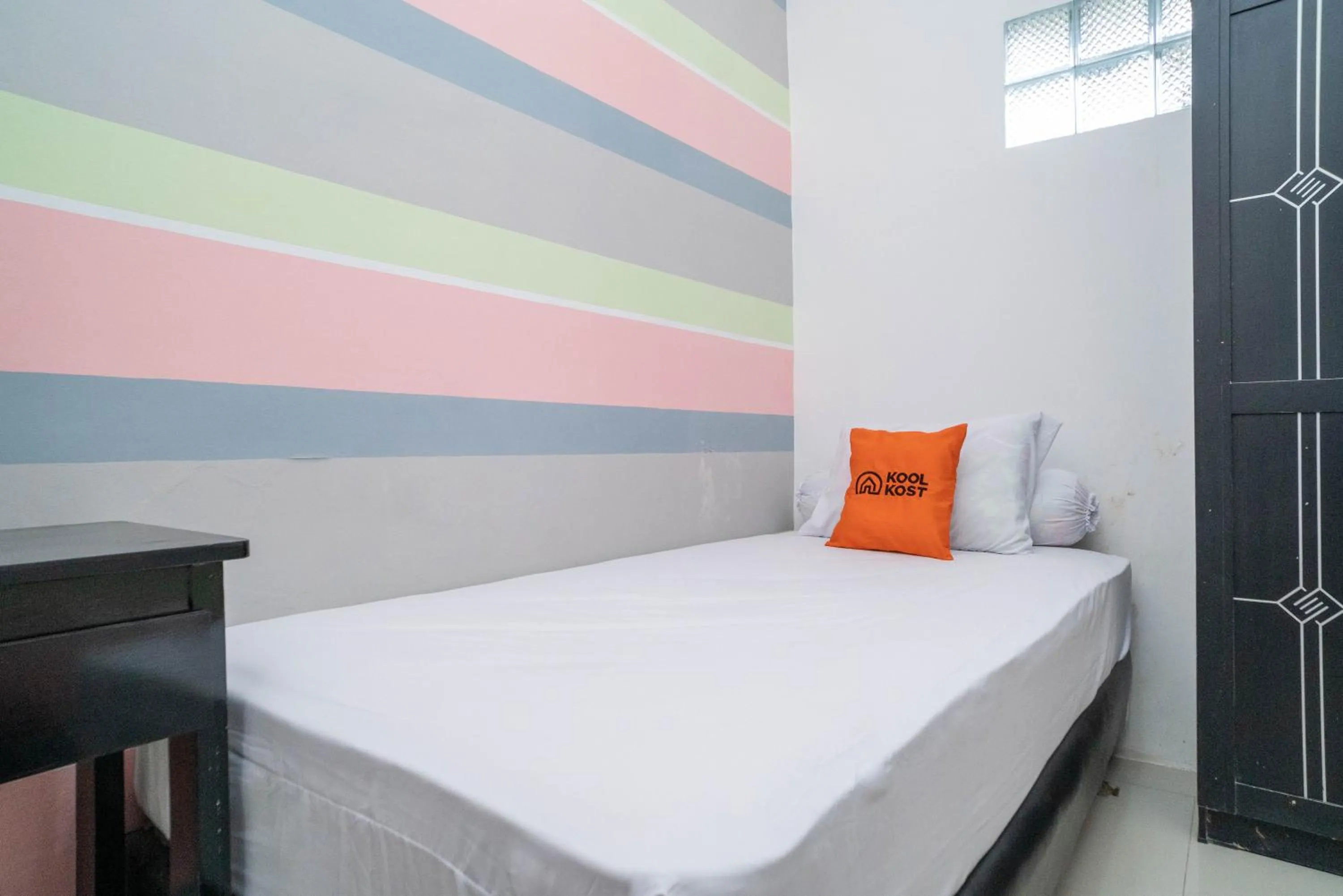 Bed in KoolKost Syariah @ Jl Kelapa Dua Raya Tangerang (Minimum Stay 6 Nights)