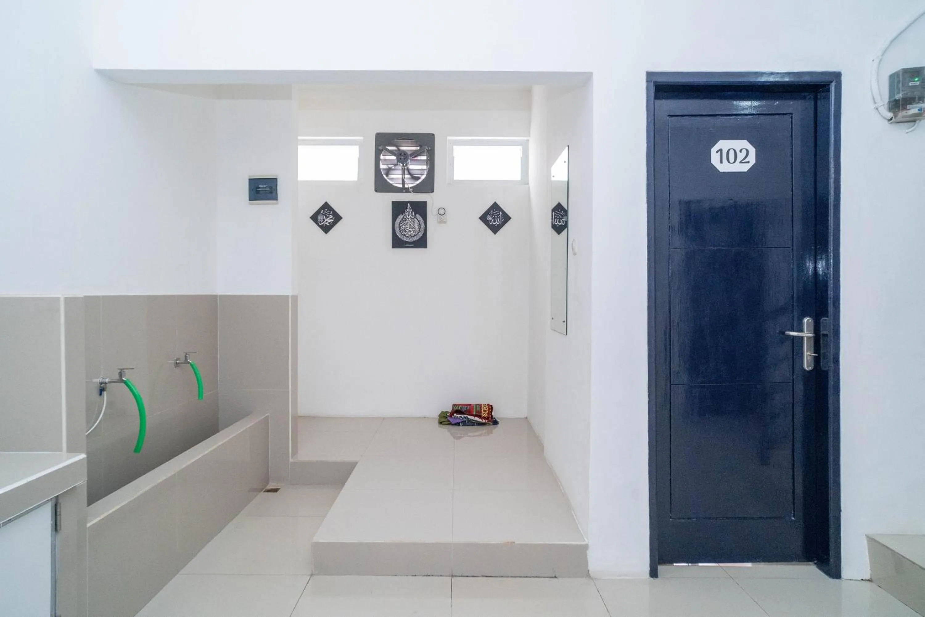 KoolKost Syariah @ Jl Kelapa Dua Raya Tangerang (Minimum Stay 6 Nights)