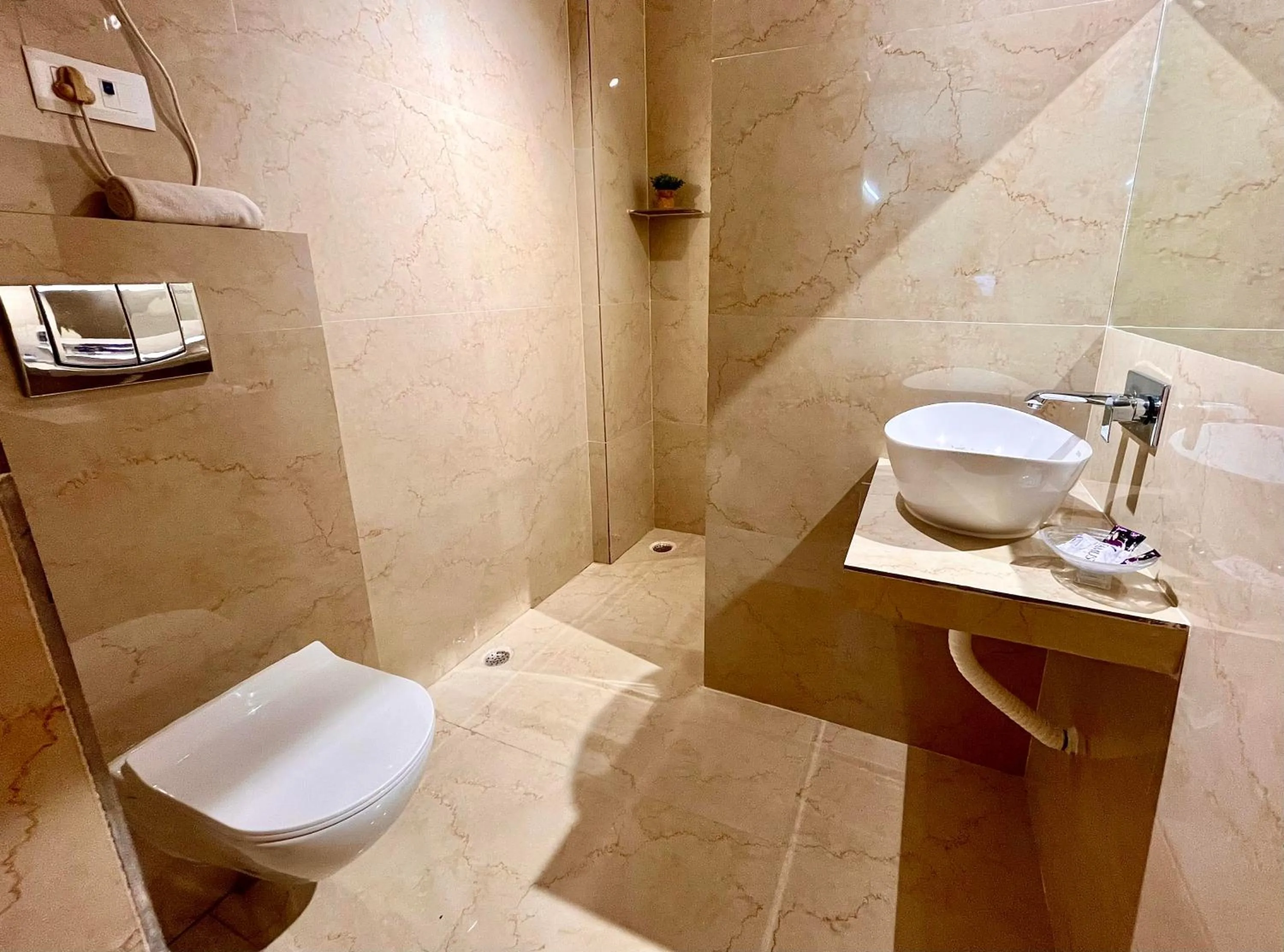 Shower in Ganga Vatika Boutique Hotel, Rishikesh