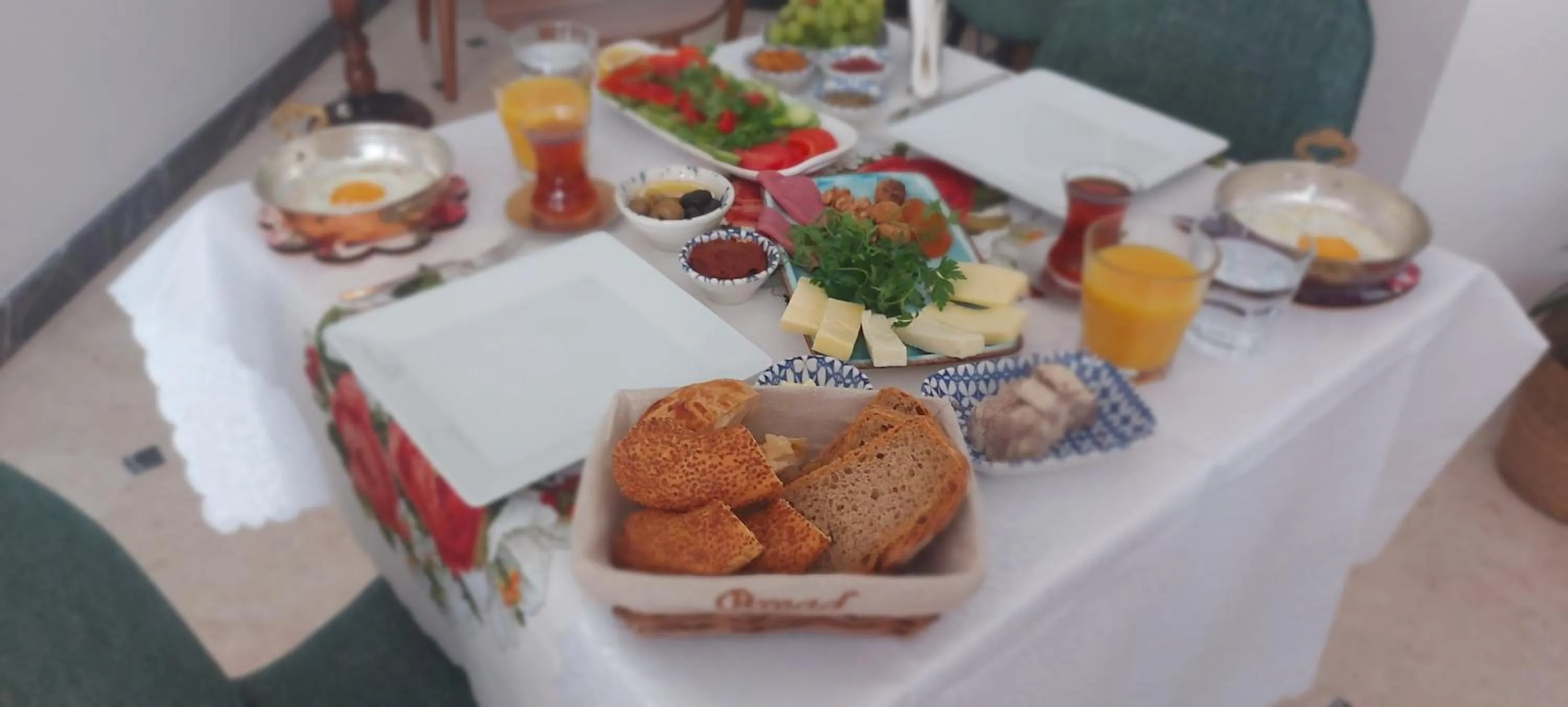 Breakfast in AtaÇesme Otel