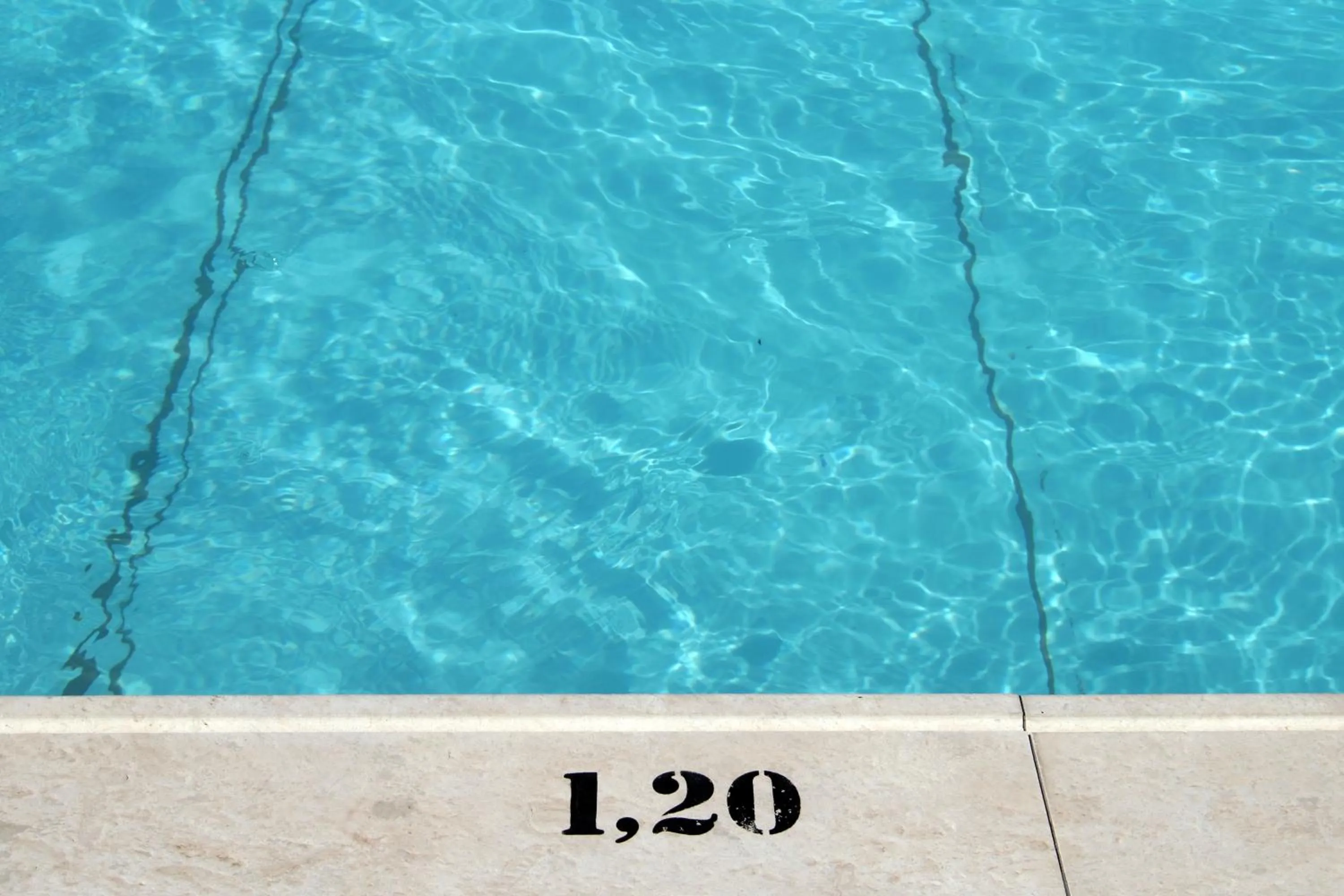 Swimming pool in Cavos Fokidos