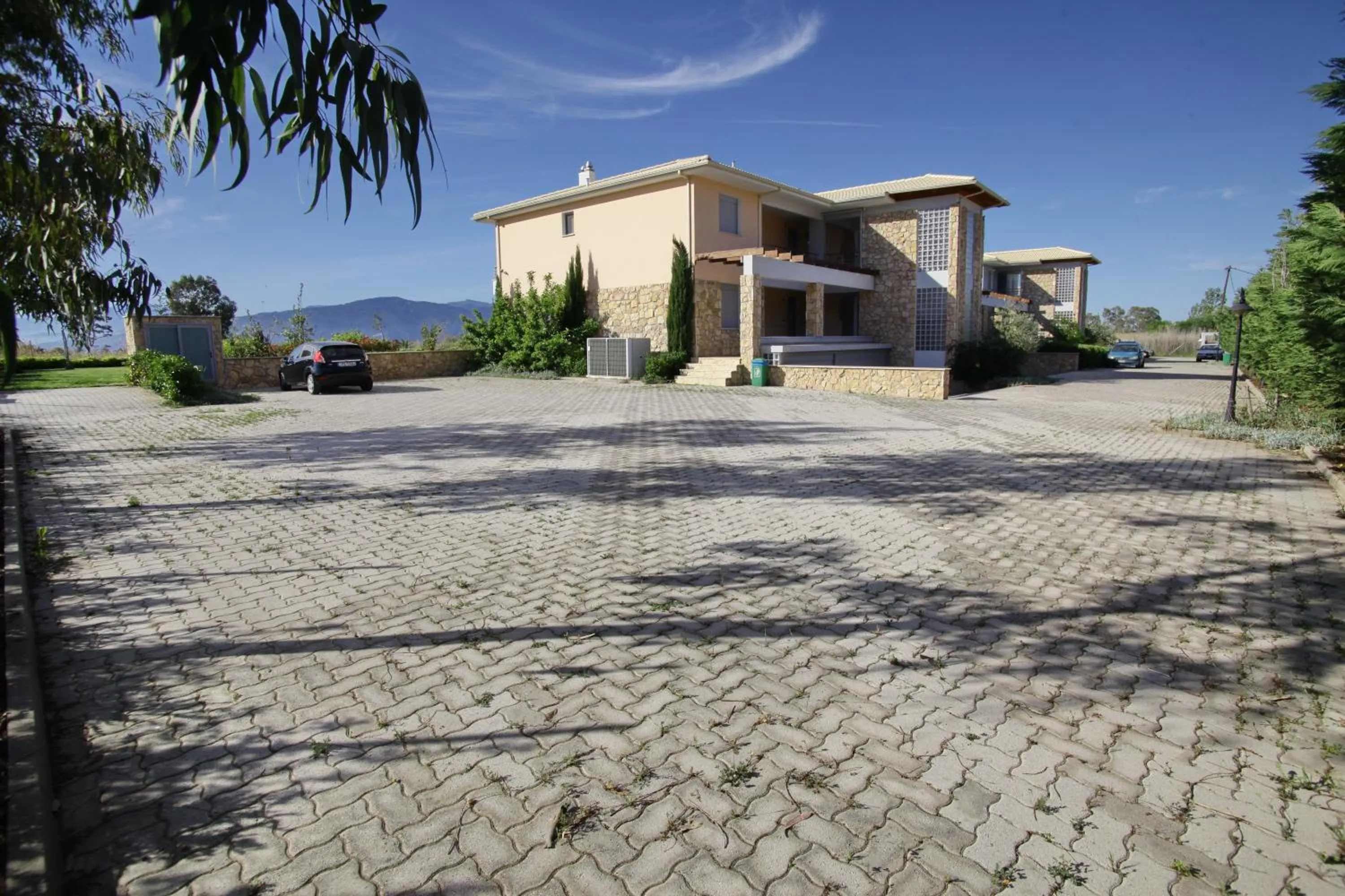 Area and facilities in Cavos Fokidos