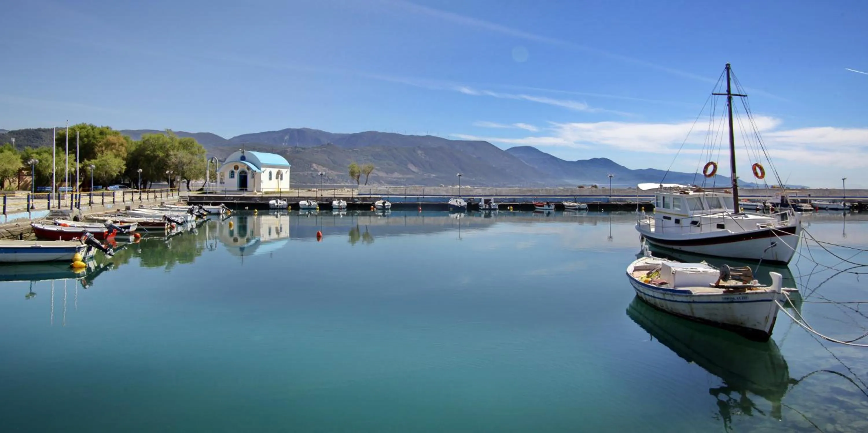 Nearby landmark in Cavos Fokidos