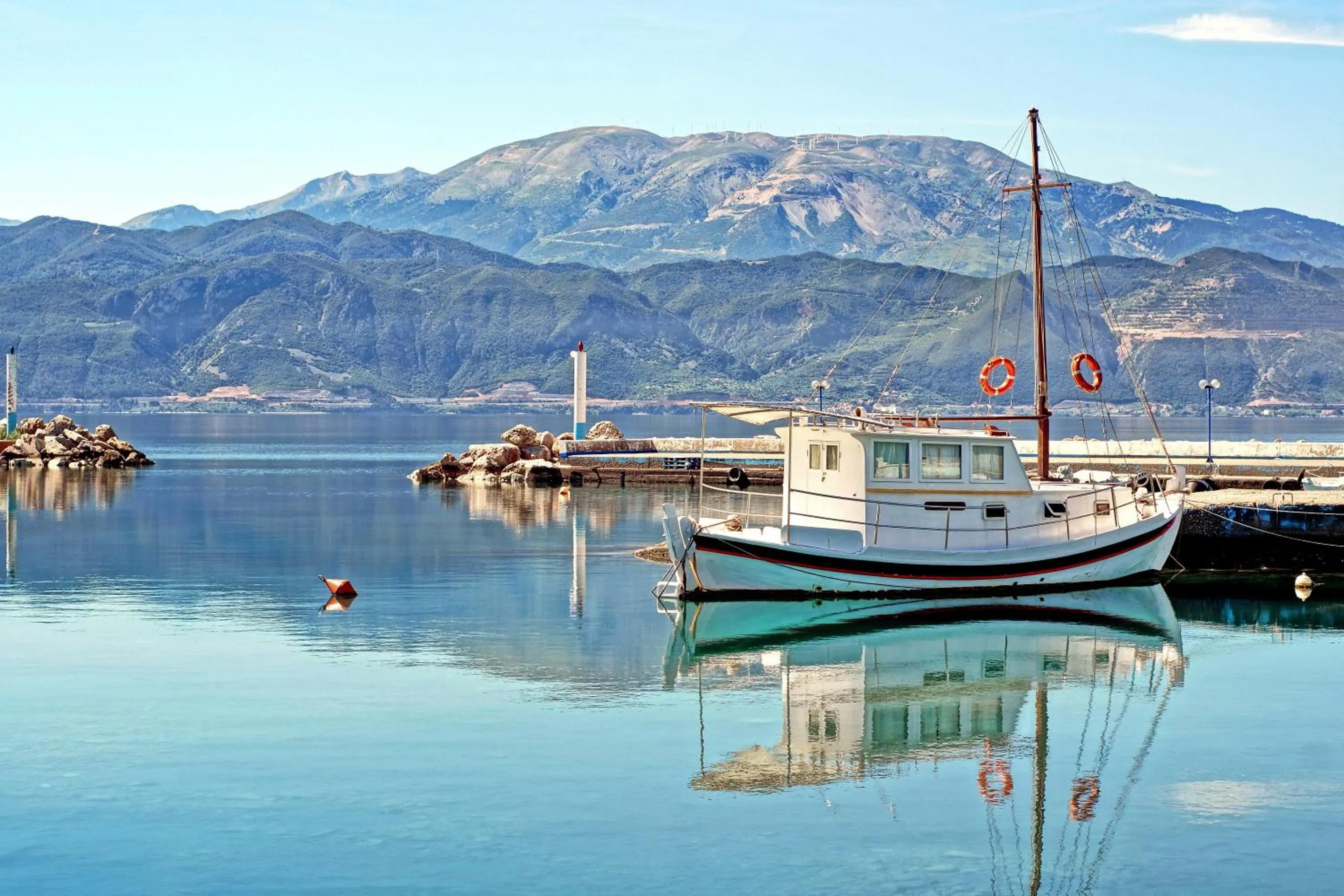 Nearby landmark in Cavos Fokidos