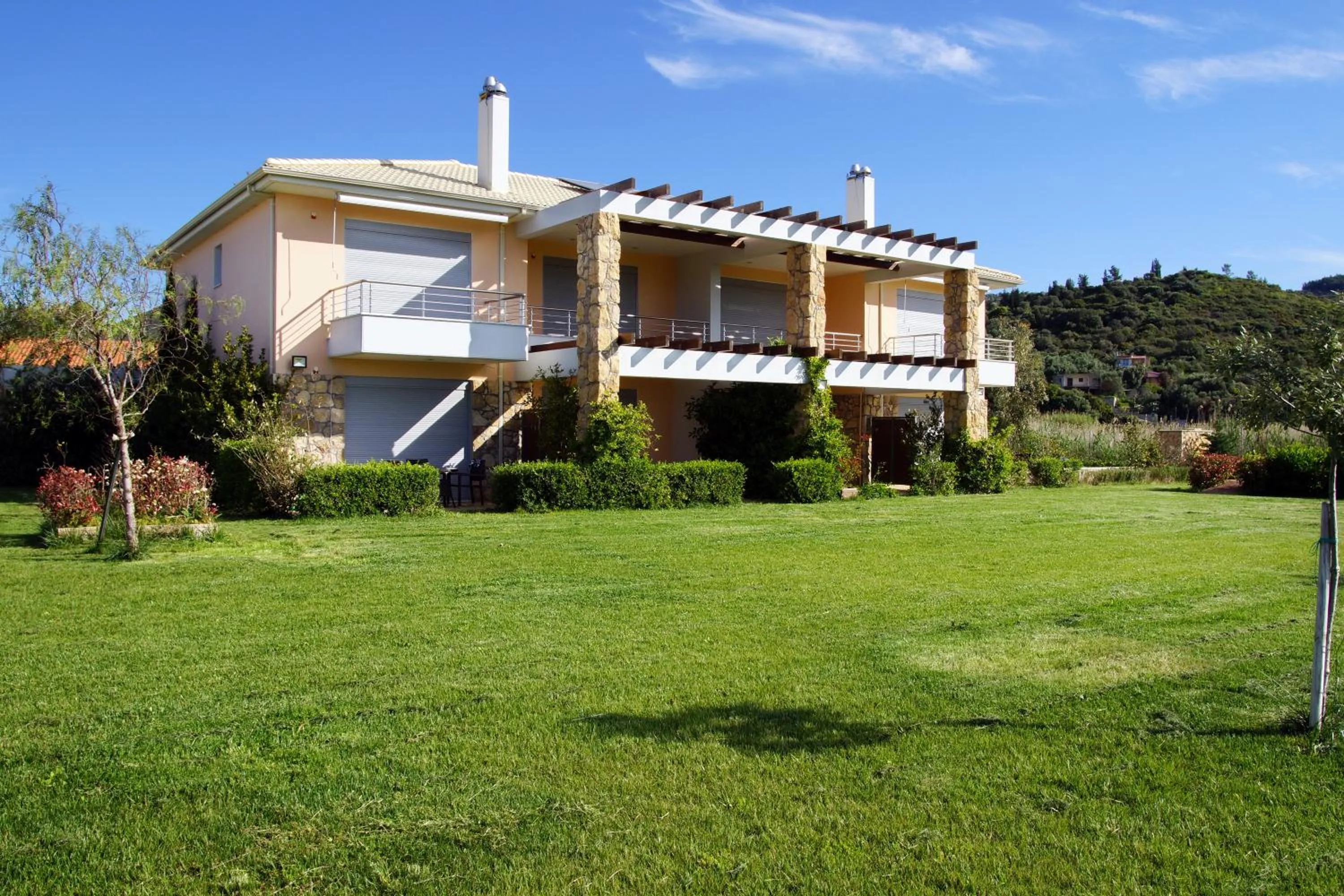 Property building in Cavos Fokidos