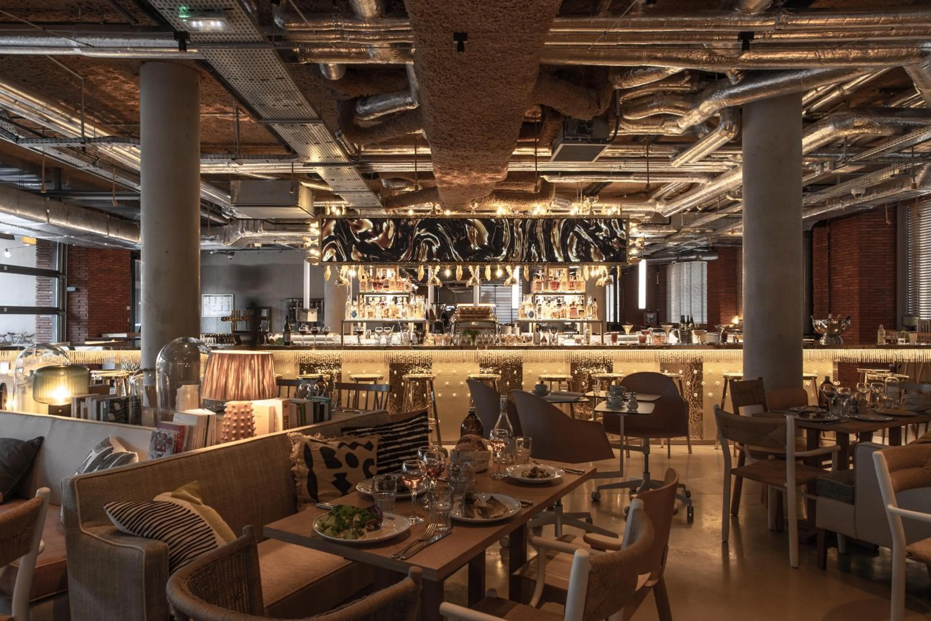 Restaurant/places to eat in MOB House