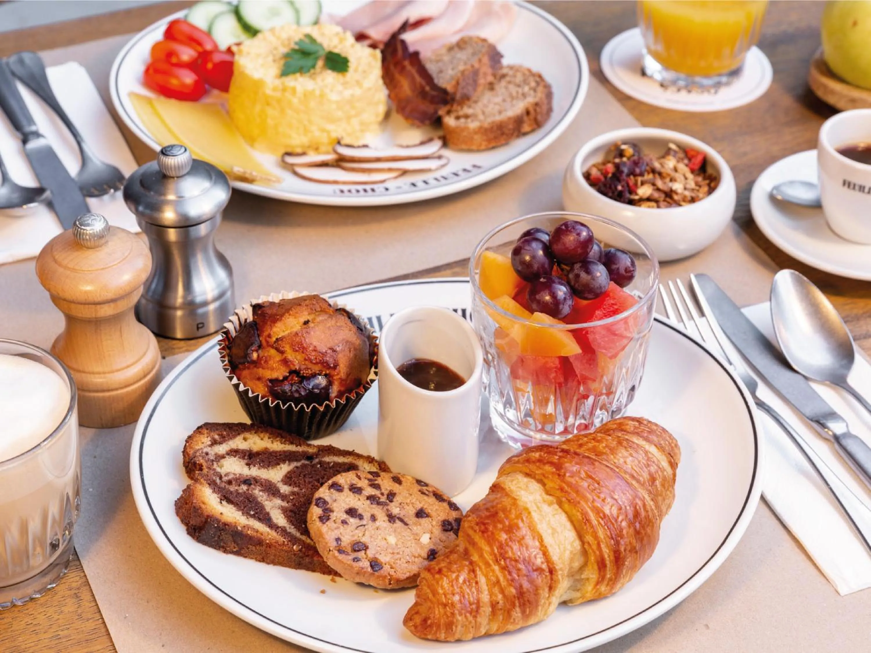 Breakfast in MOB House