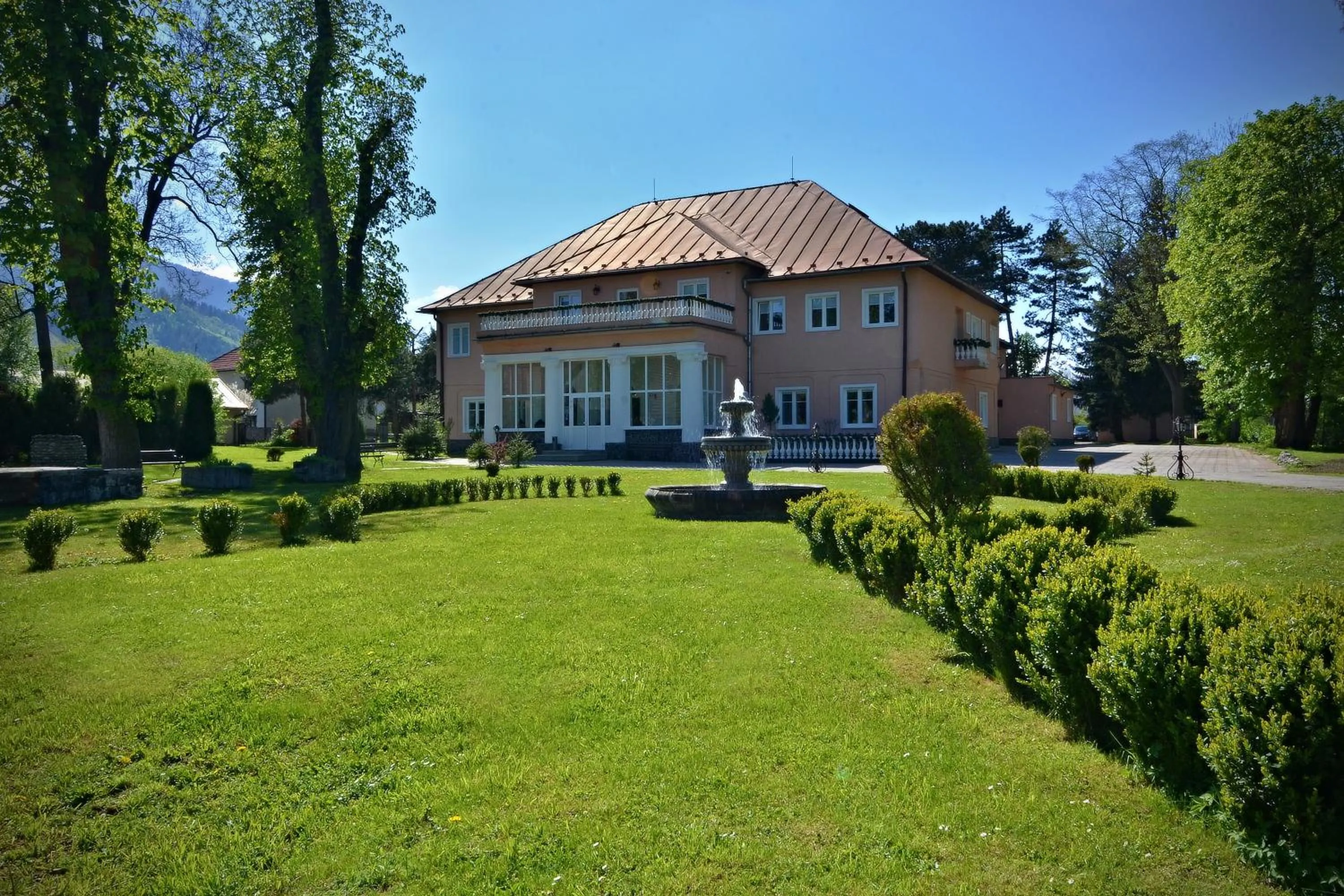 Property building in Svatojansky Kastiel