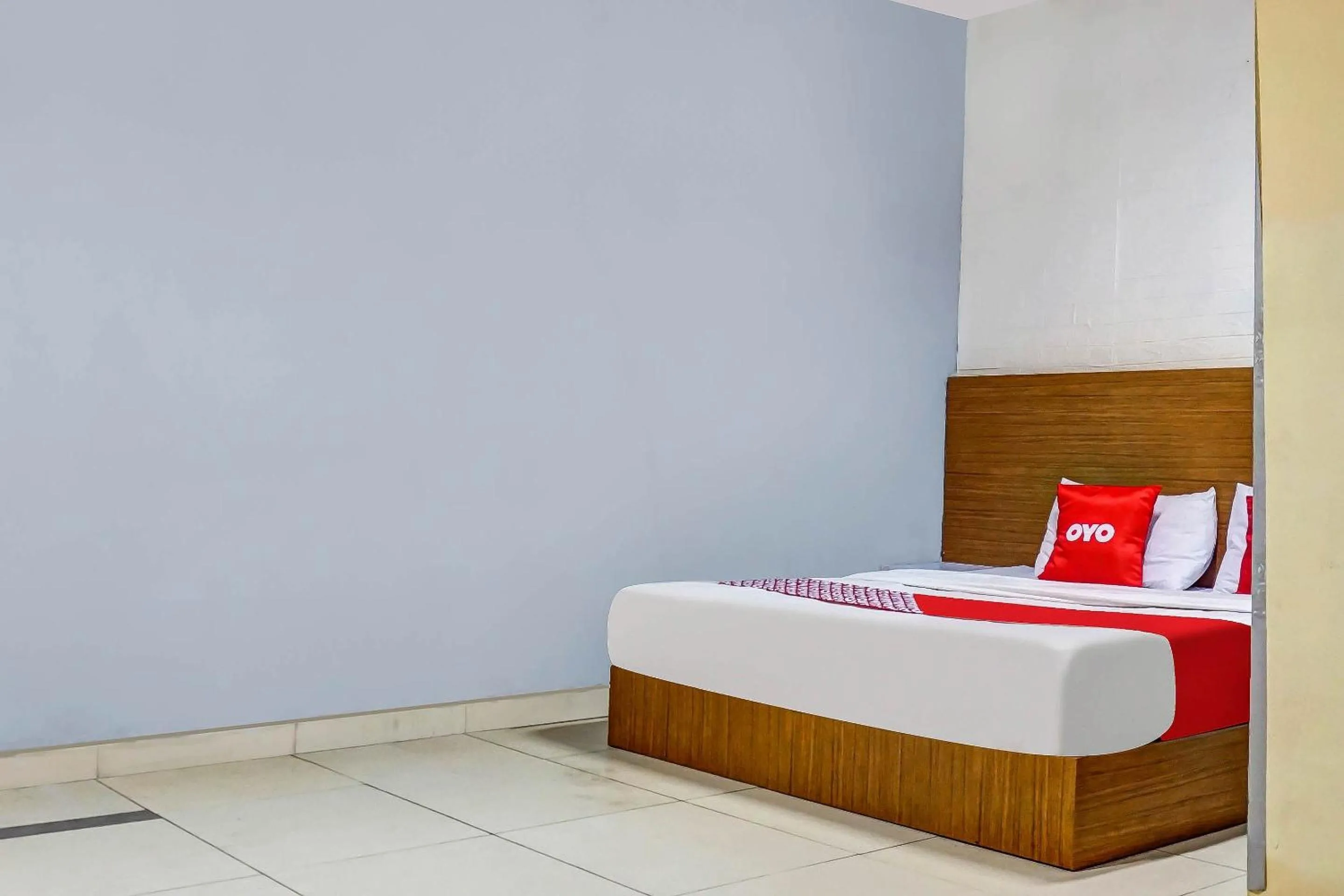 Bedroom in OYO 90872 Coolz Homestay Tebet Near TIS Square Near TIS Square