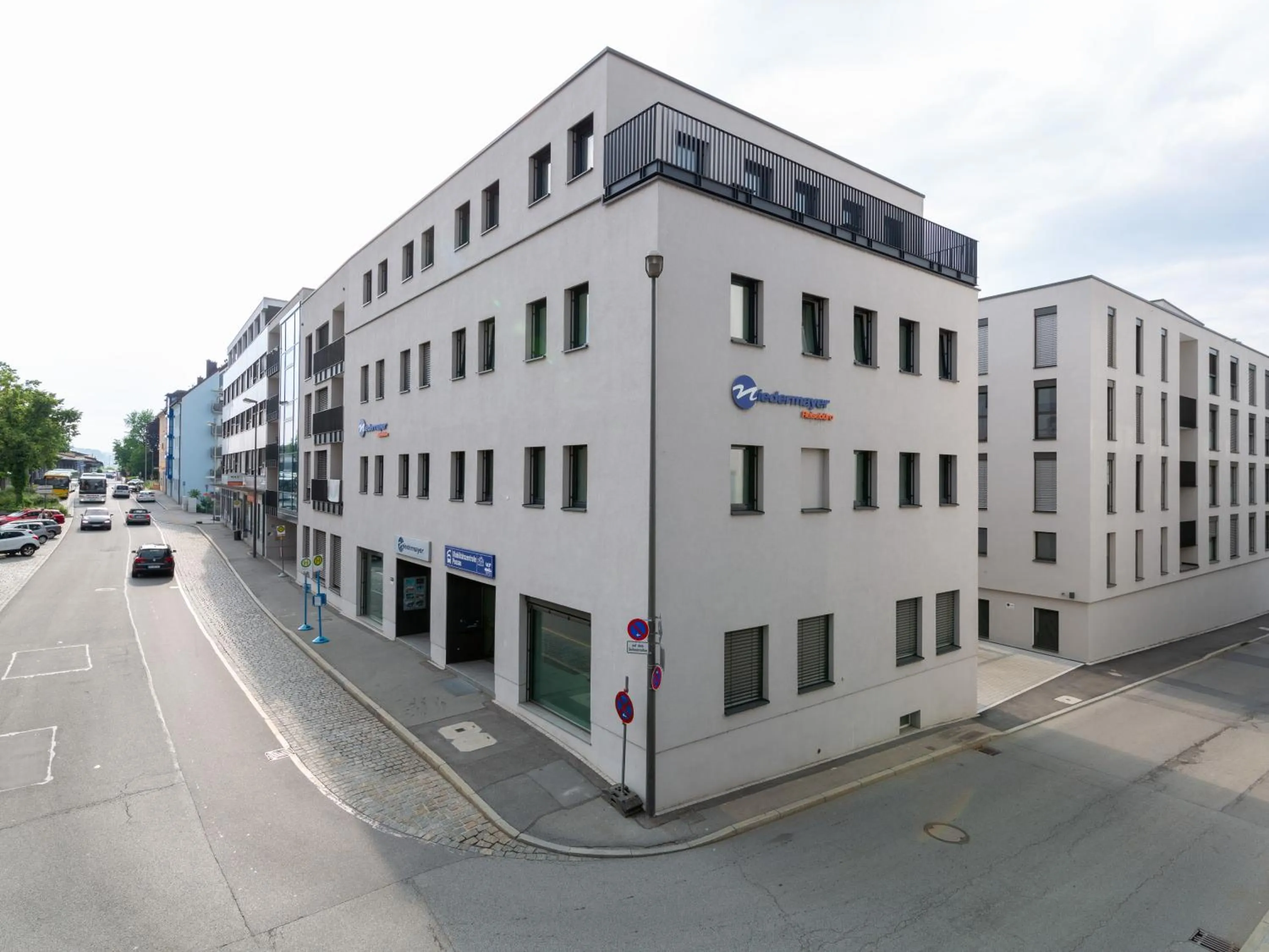 Property building in Limehome Passau Bahnhofstraße