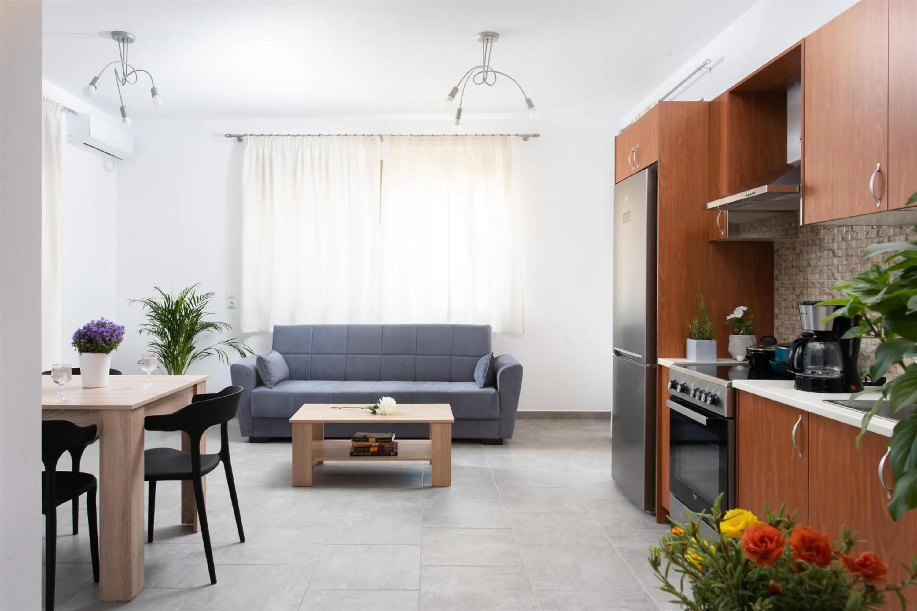 Kitchen or kitchenette in Tulipa Suites