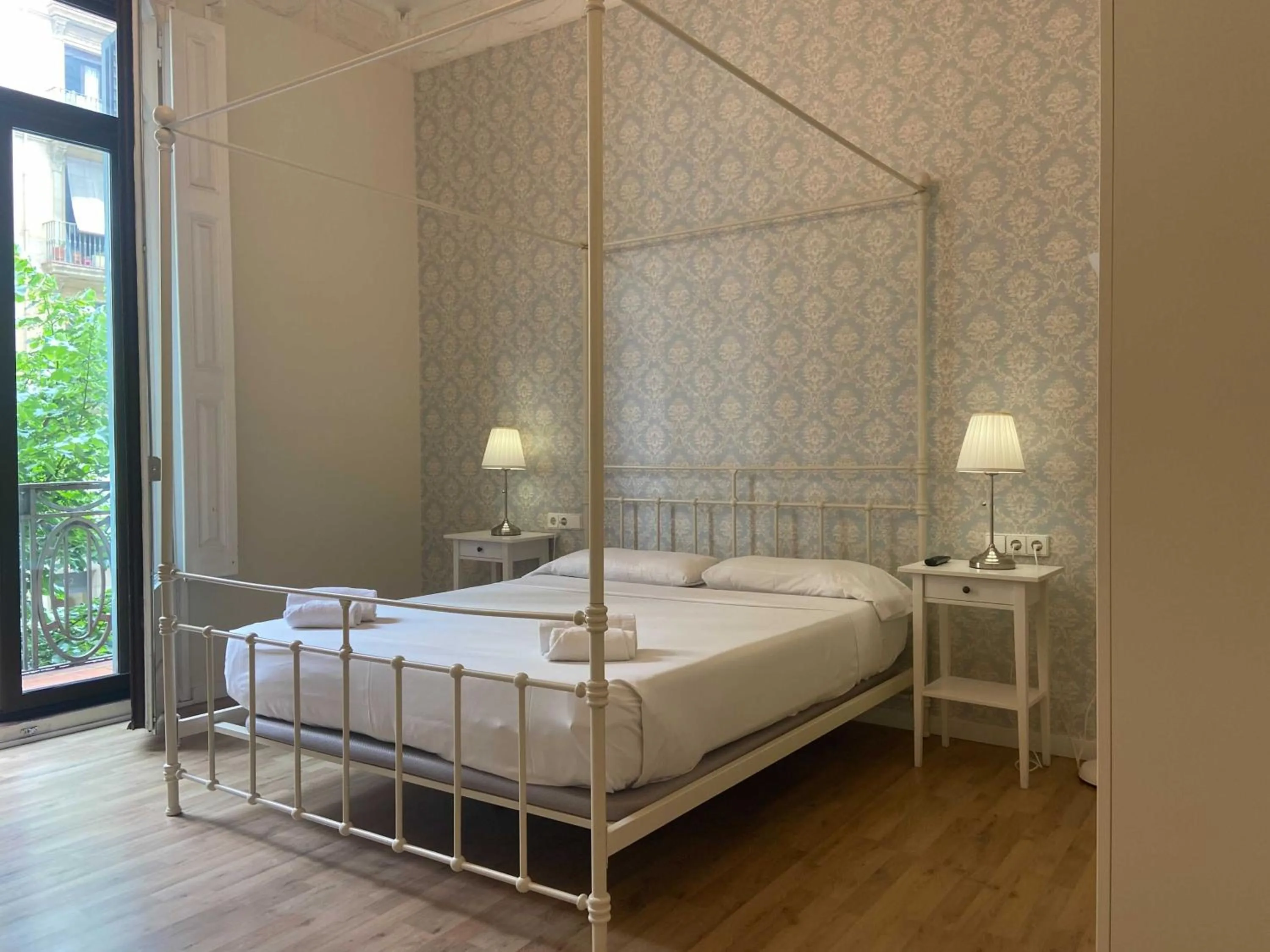 Bedroom, Bed in Lumine Luxury Suites by gaiarooms