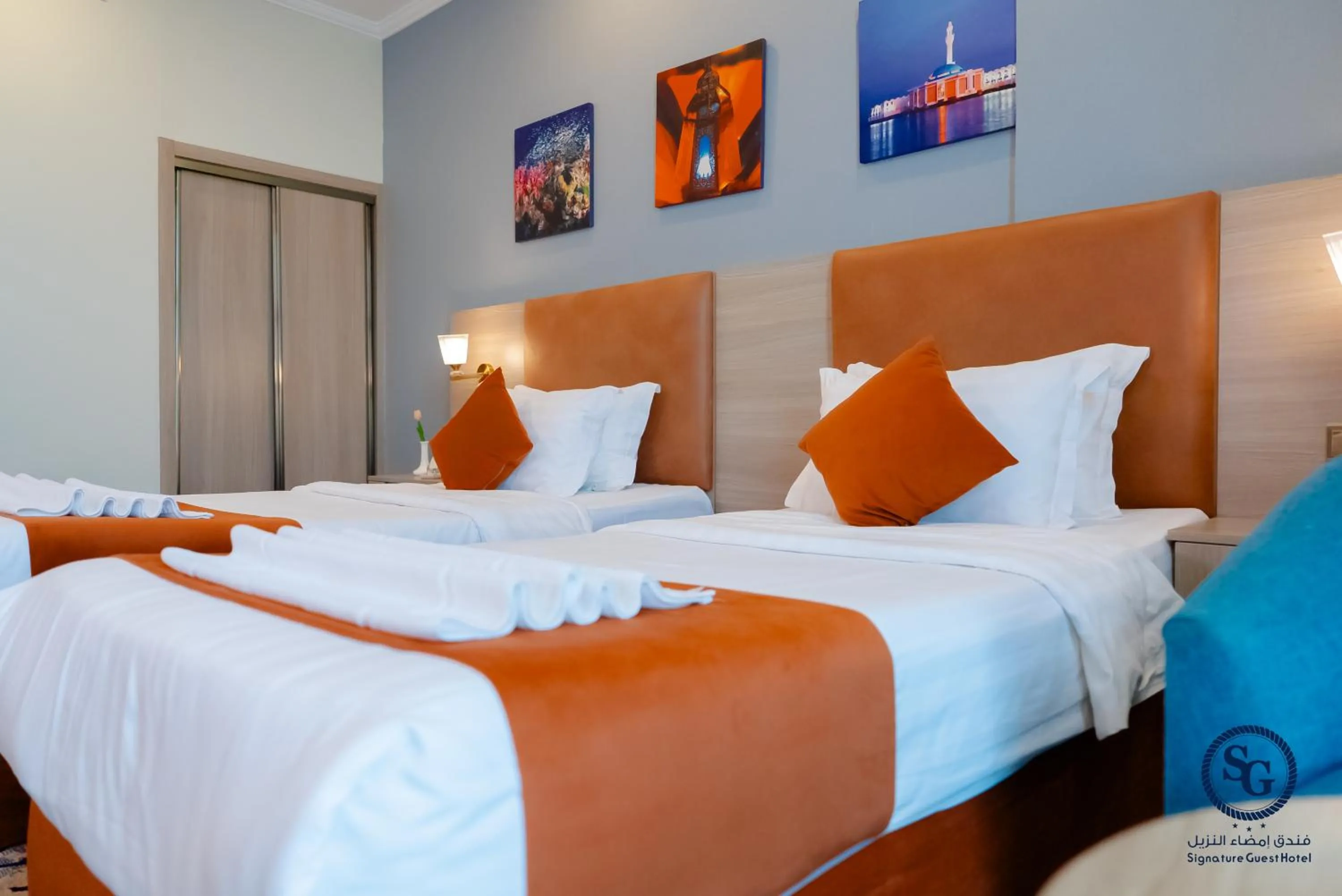 Bedroom, Bed in Signature Guest Hotel فندق إمضاء النزيل الفندقية